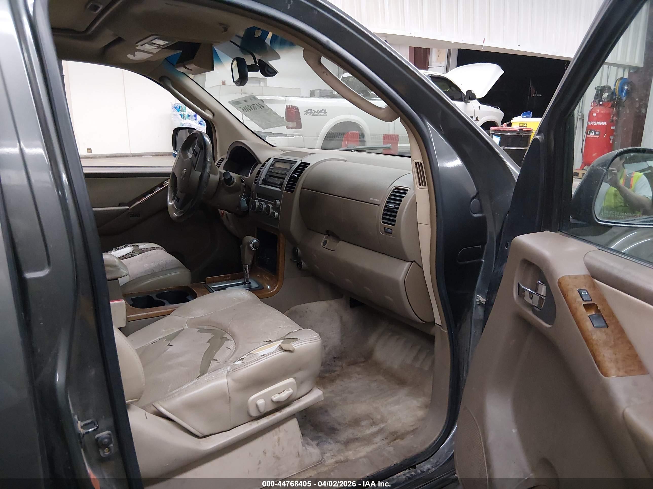 NISSAN PATHFINDER image 5