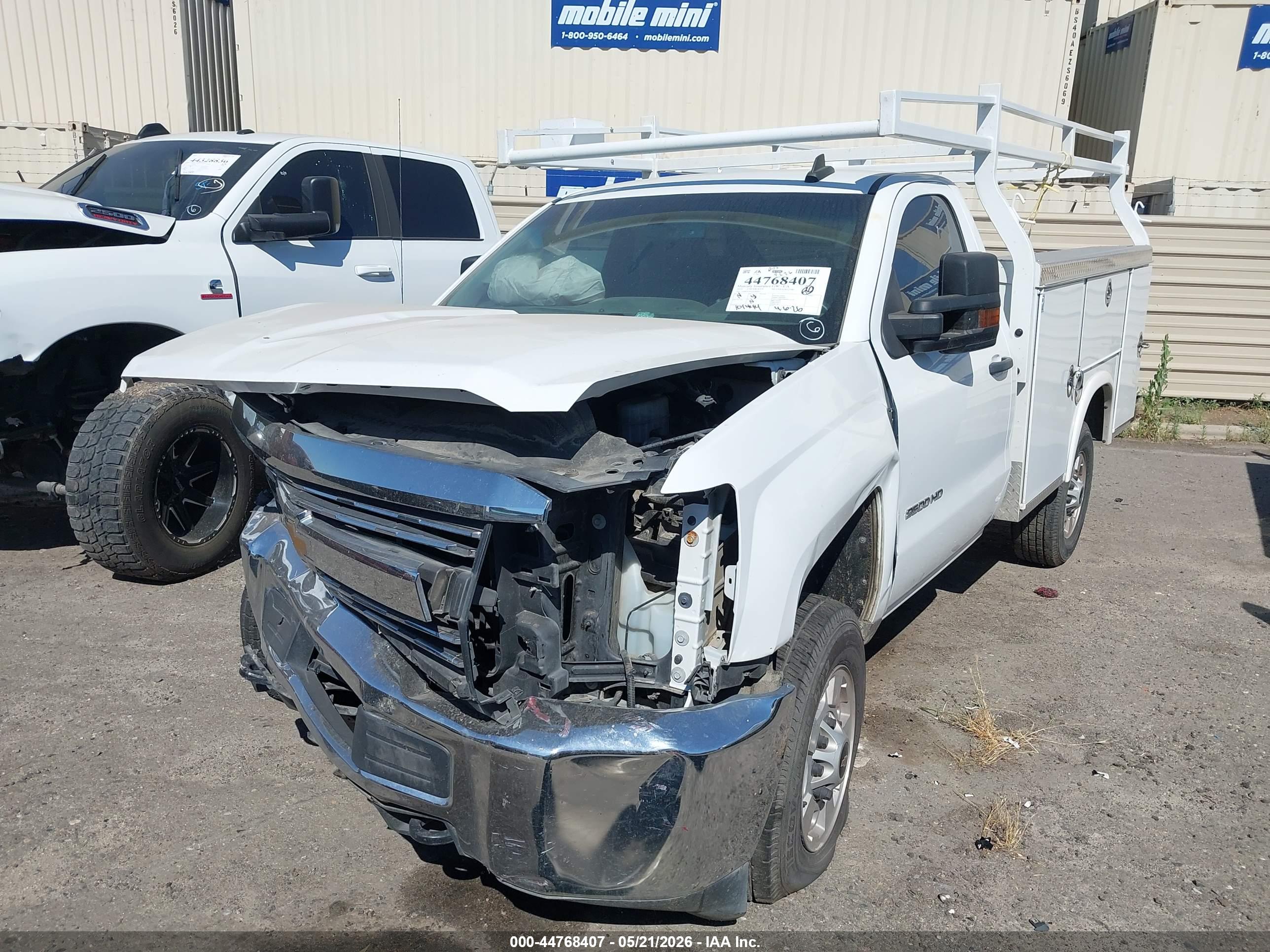 CHEVROLET SILVERADO image 2