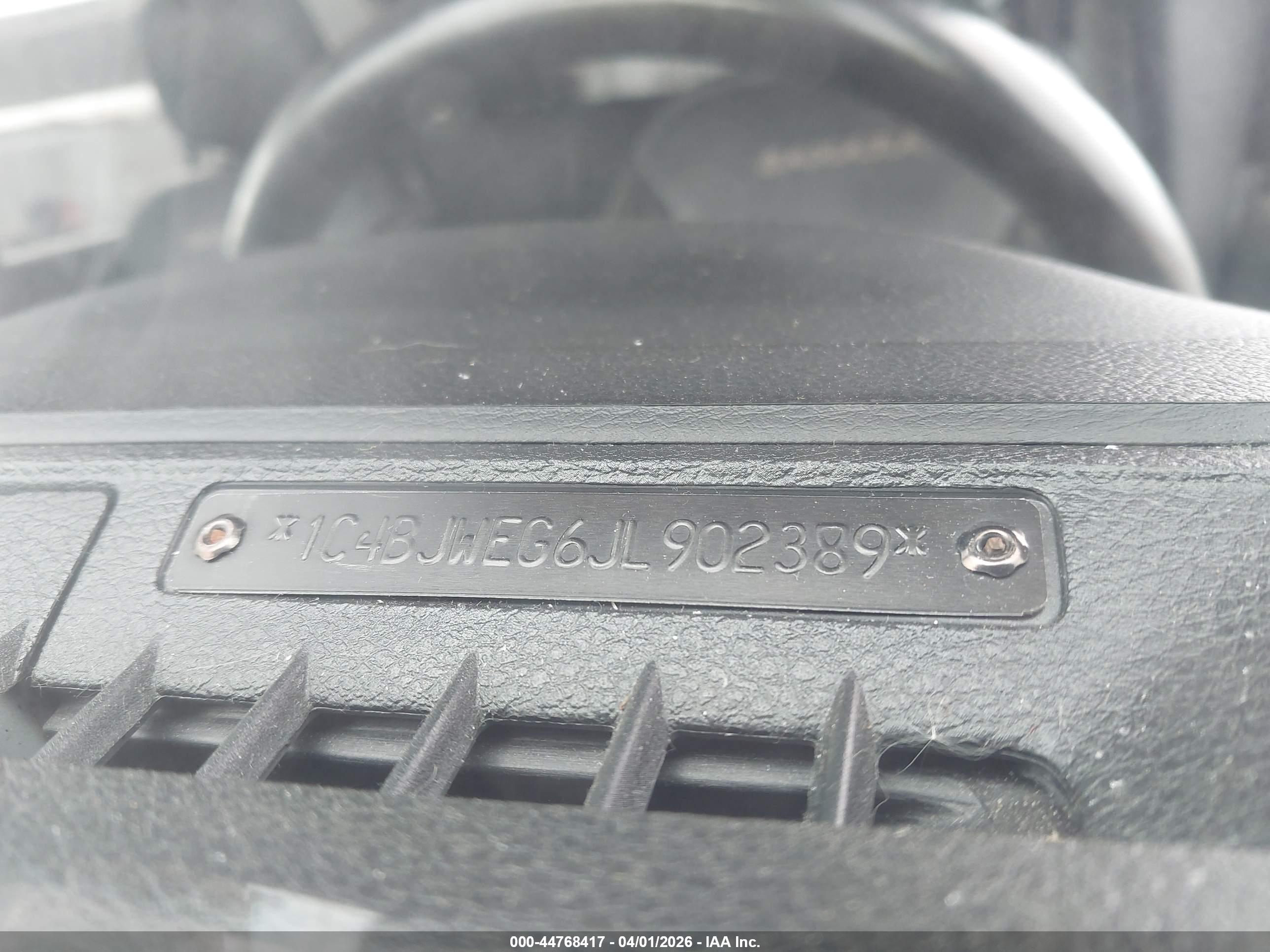 JEEP WRANGLER image 9