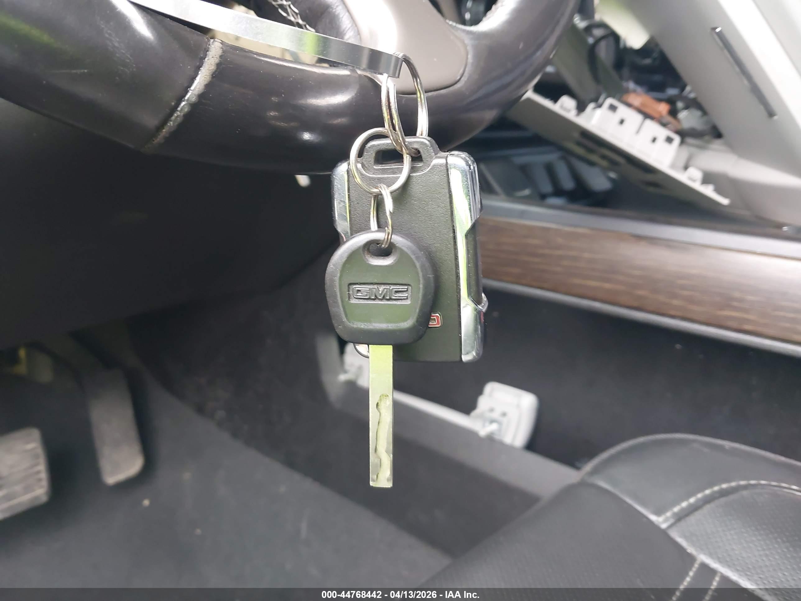 GMC SIERRA image 11