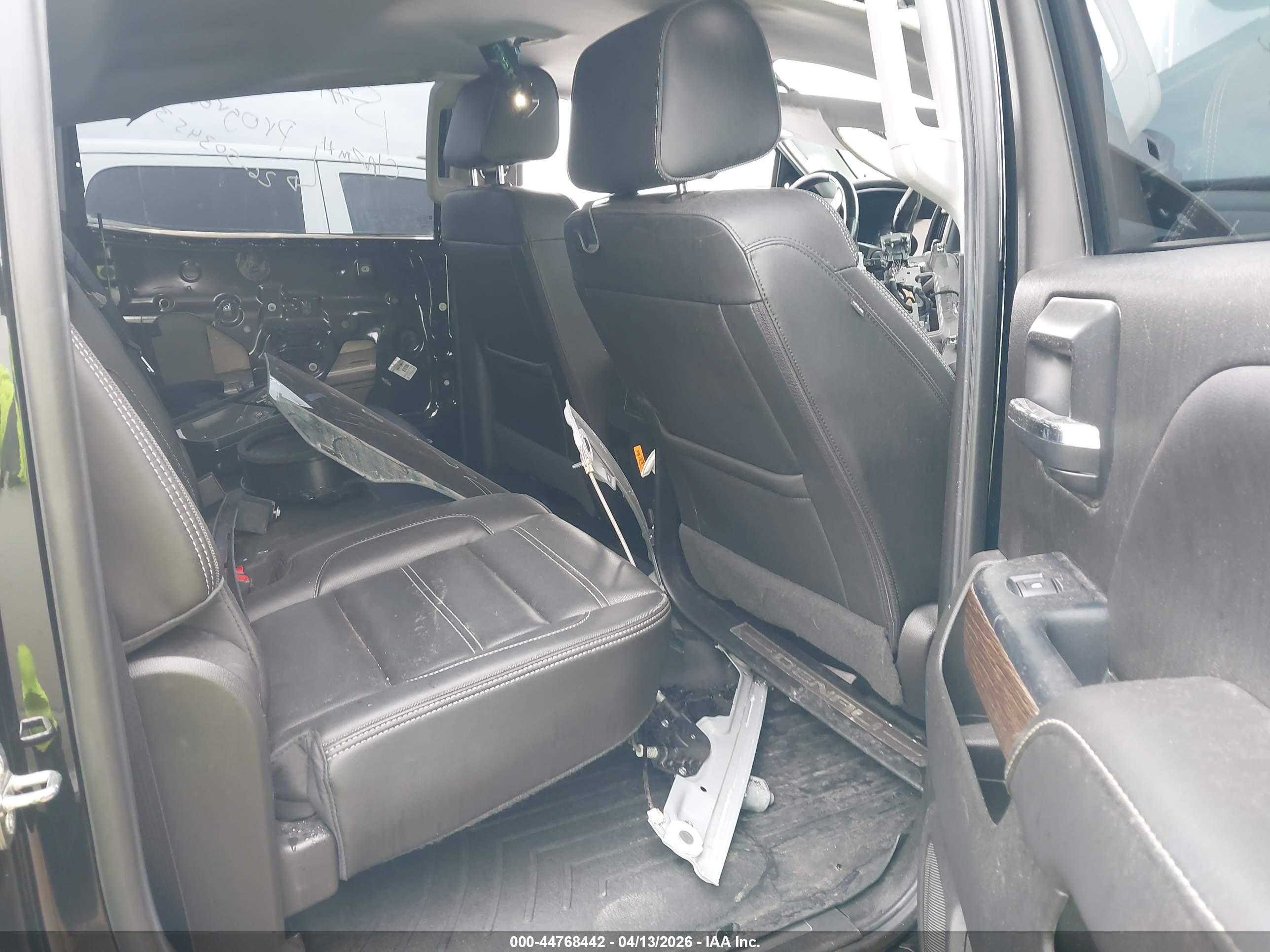 GMC SIERRA image 8
