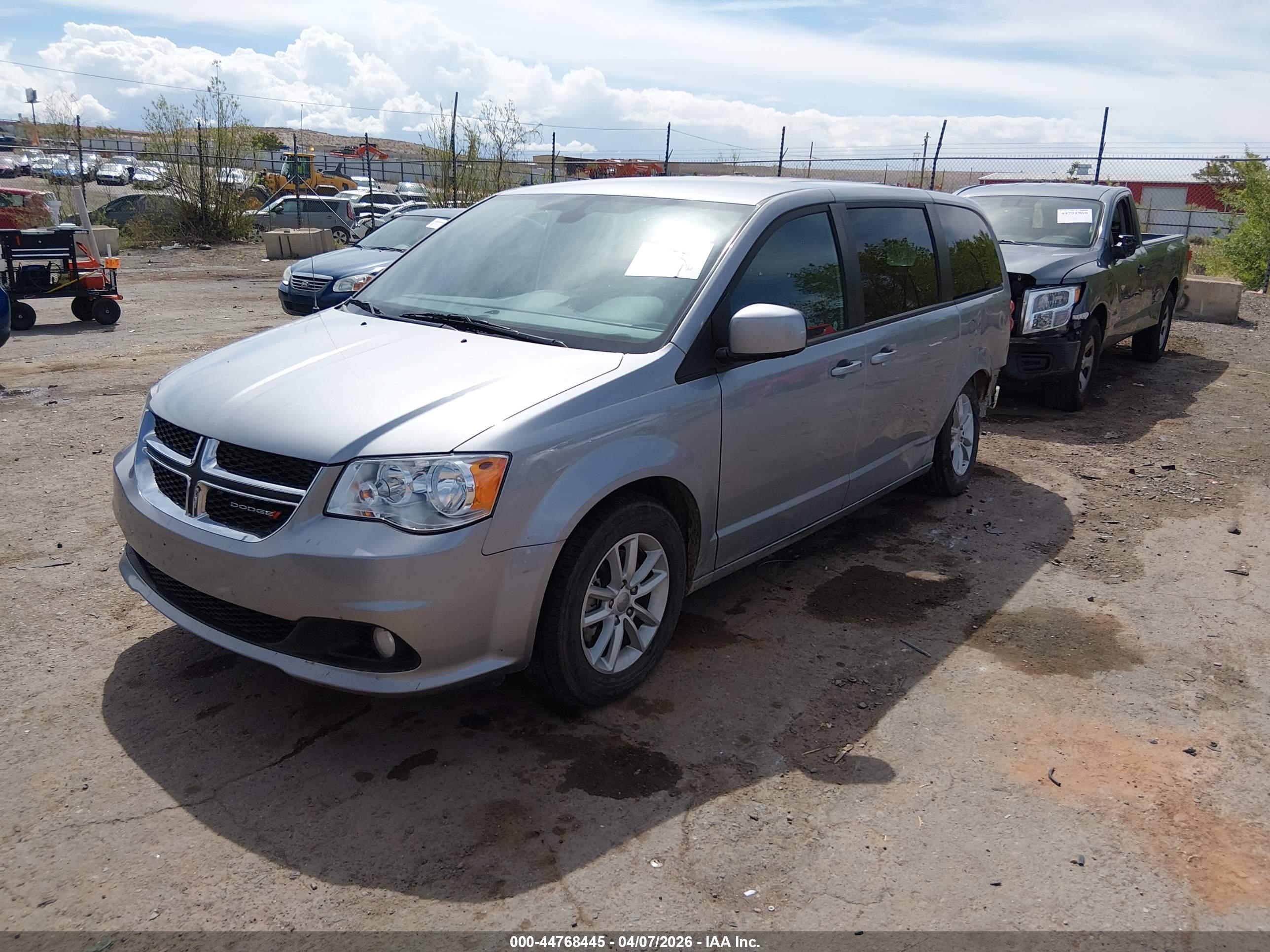 DODGE GRAND image 2