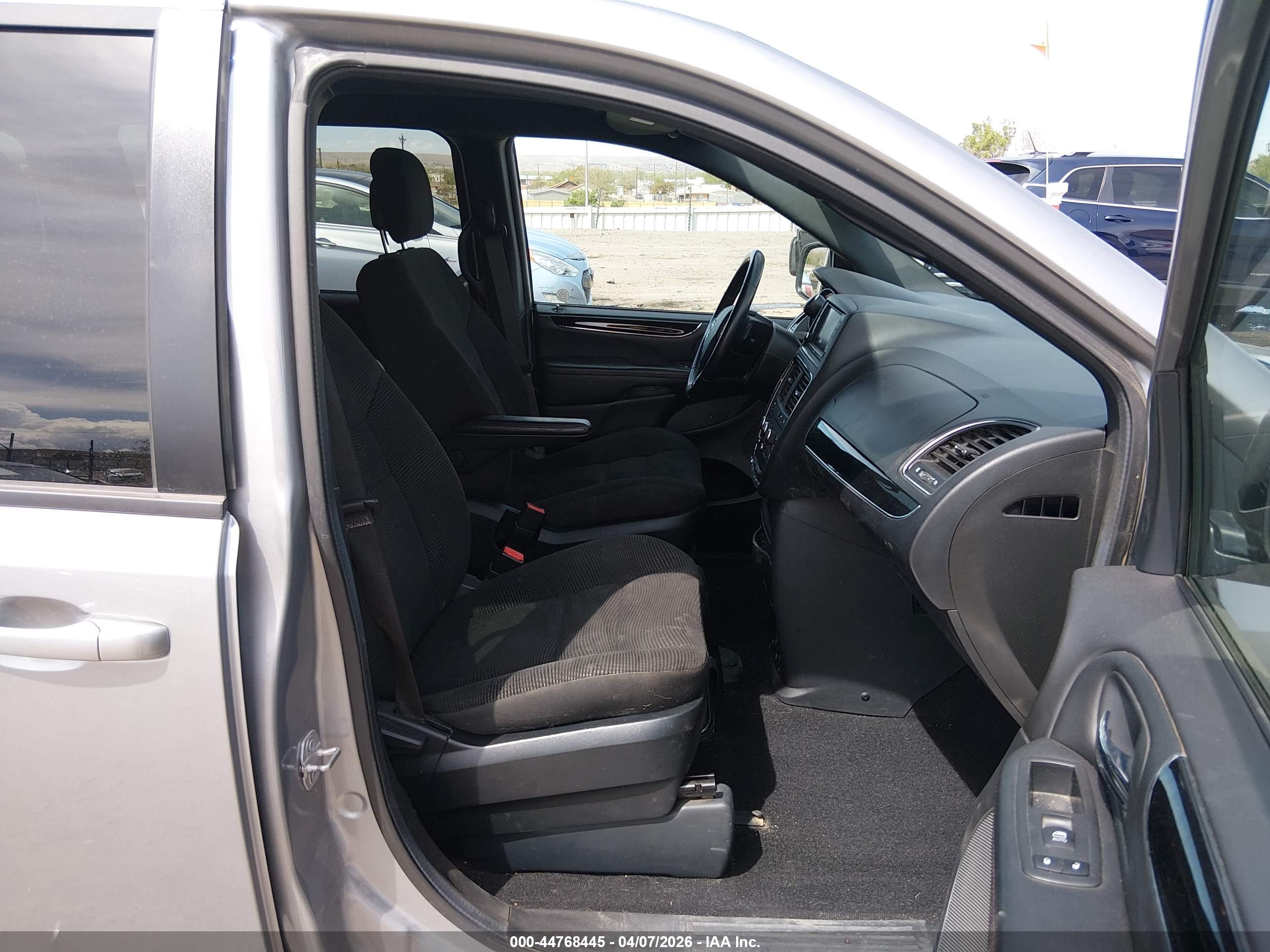 DODGE GRAND image 5