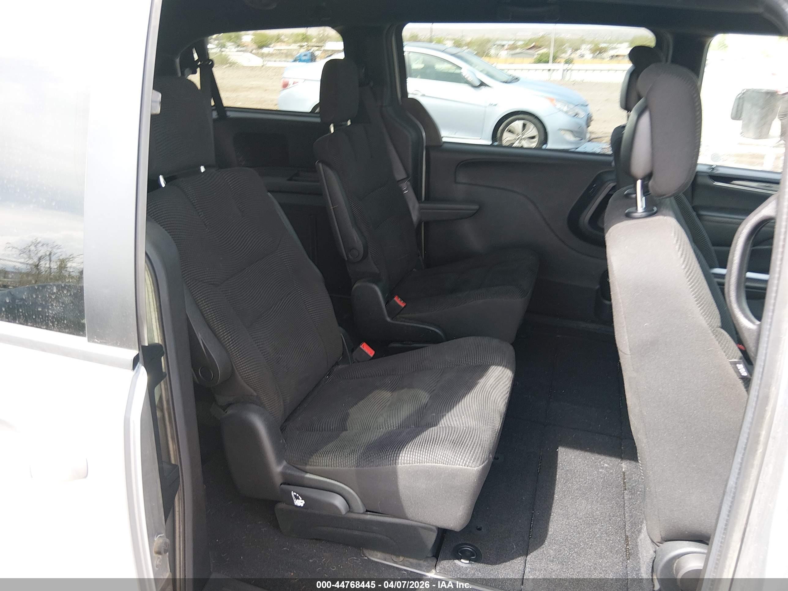 DODGE GRAND image 8