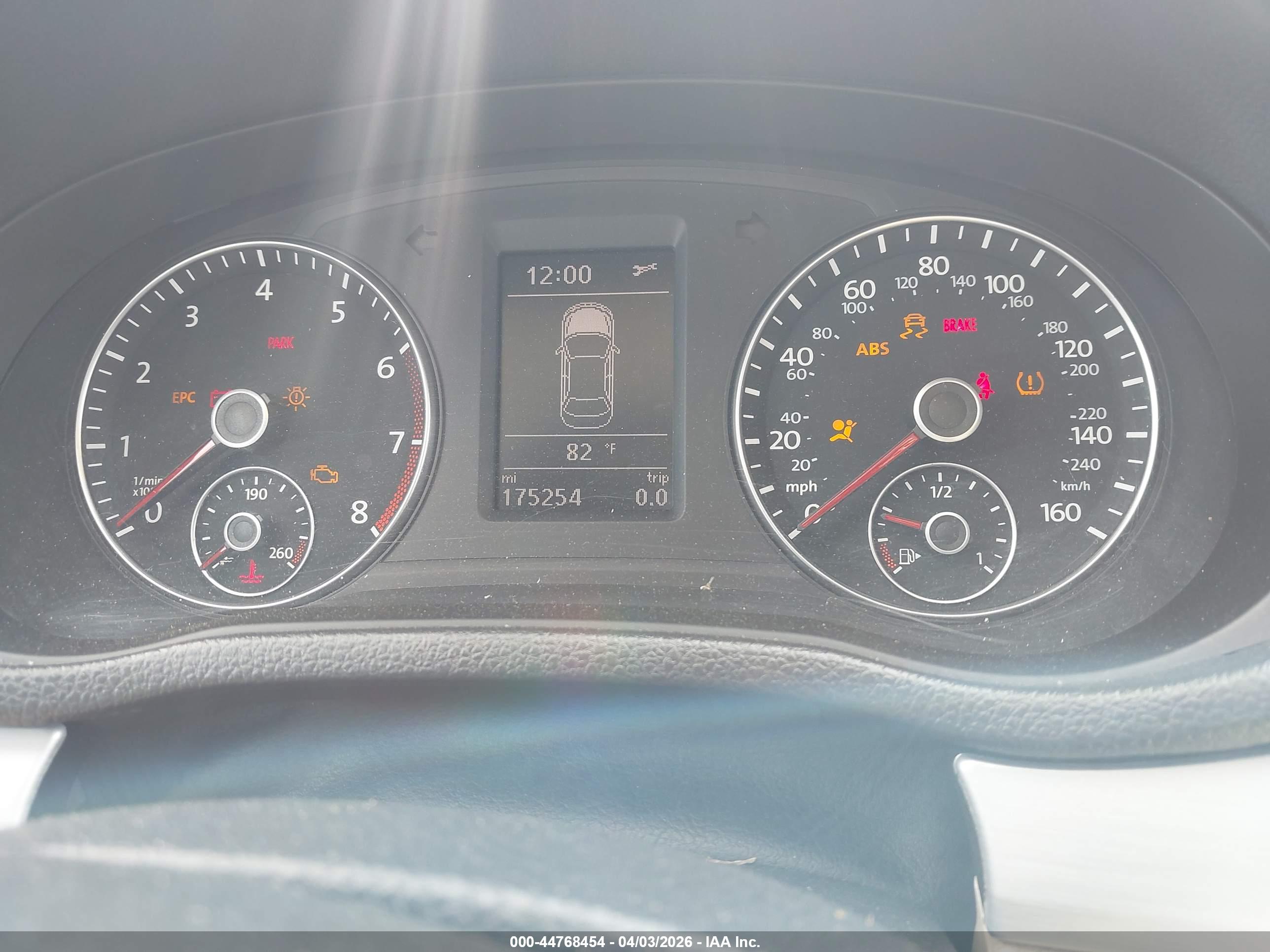 VOLKSWAGEN PASSAT image 7