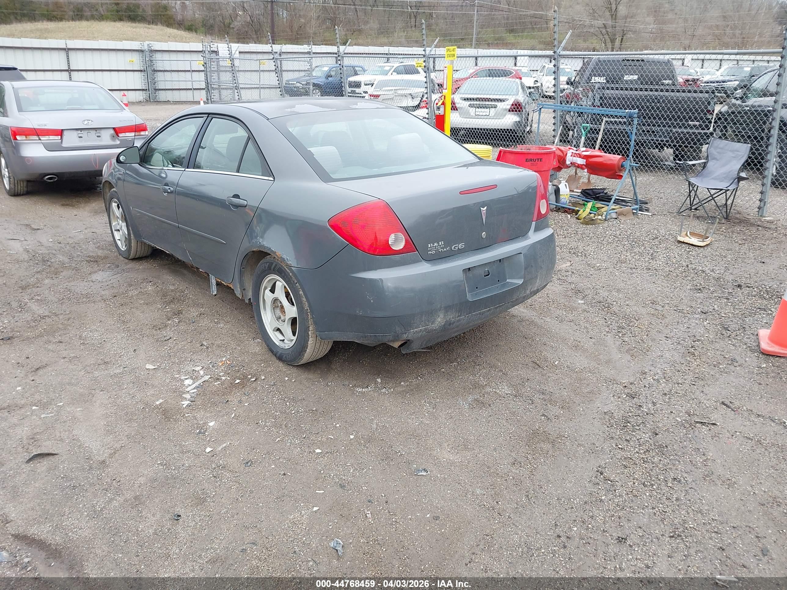 PONTIAC G6 image 3