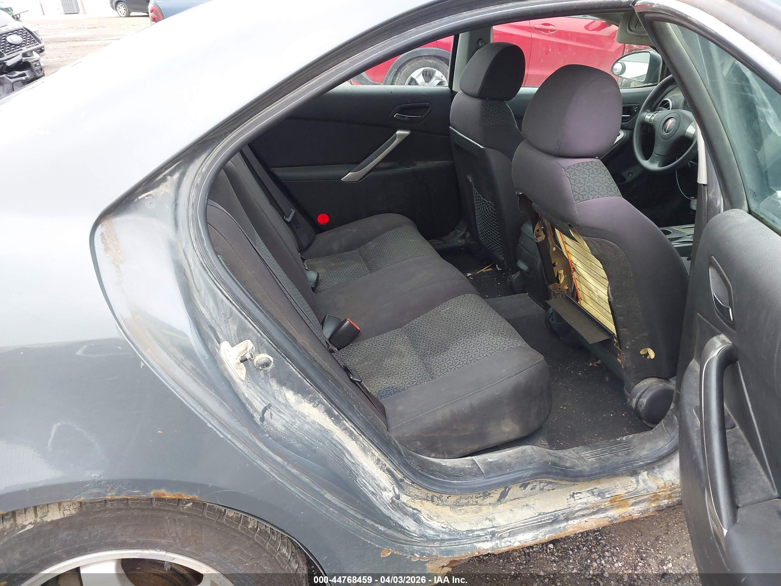 PONTIAC G6 image 8