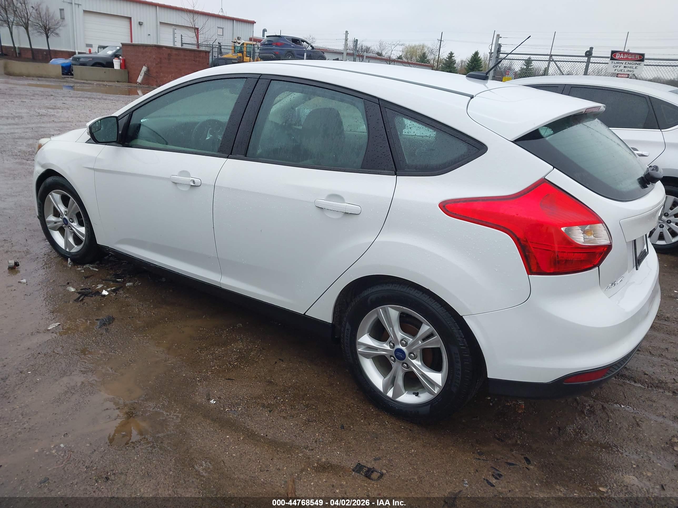 FORD FOCUS image 3