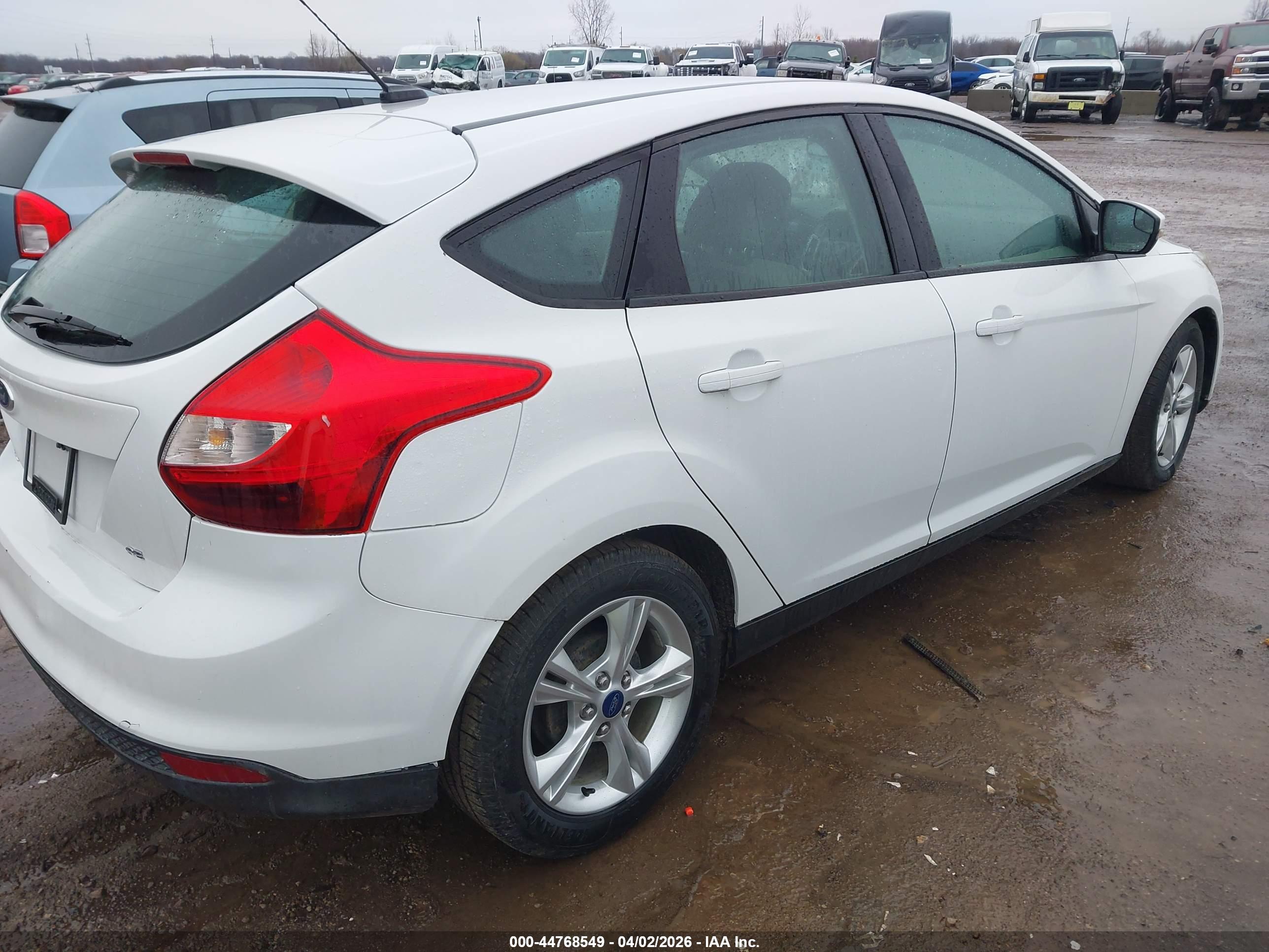 FORD FOCUS image 4