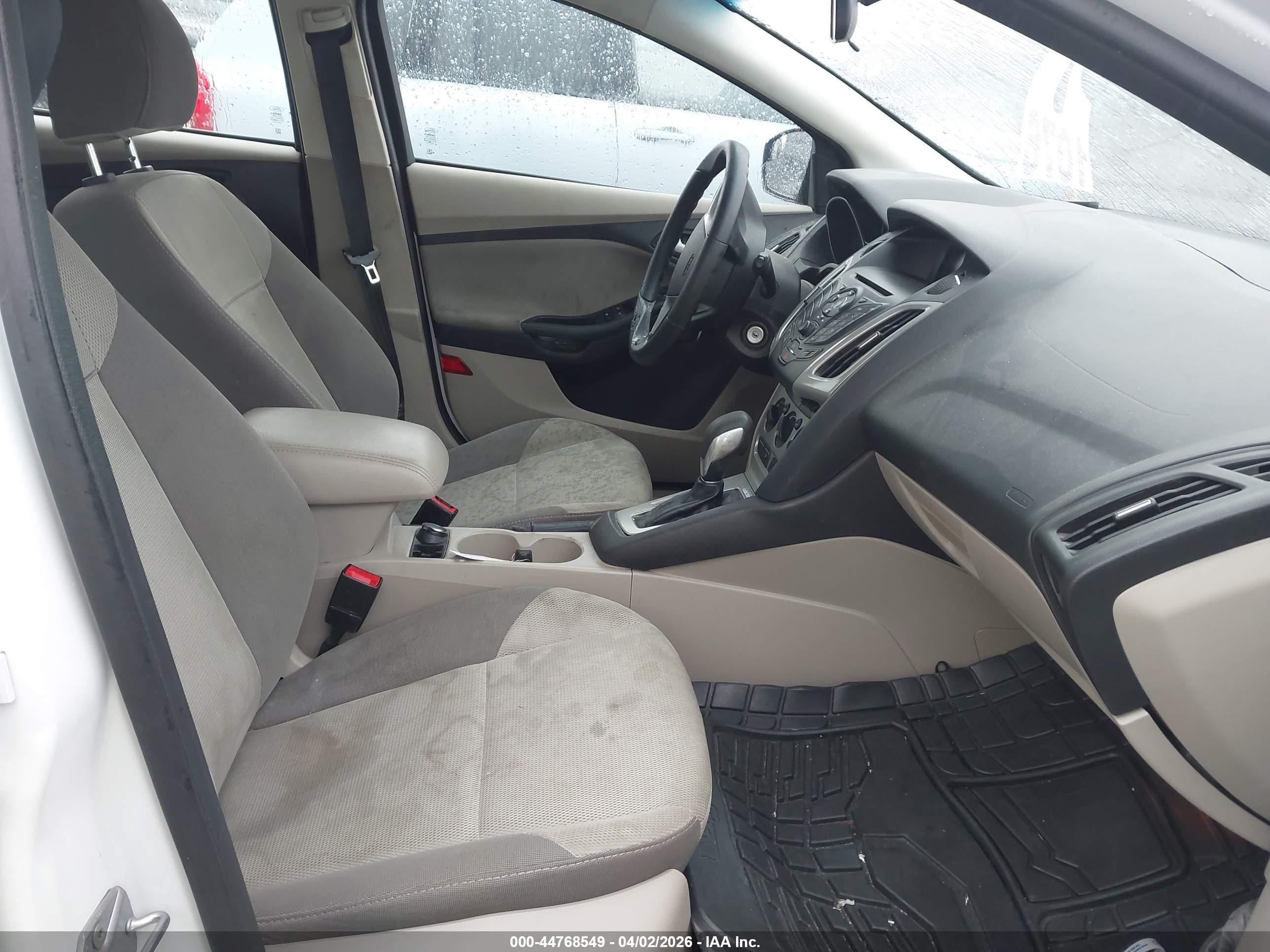 FORD FOCUS image 5