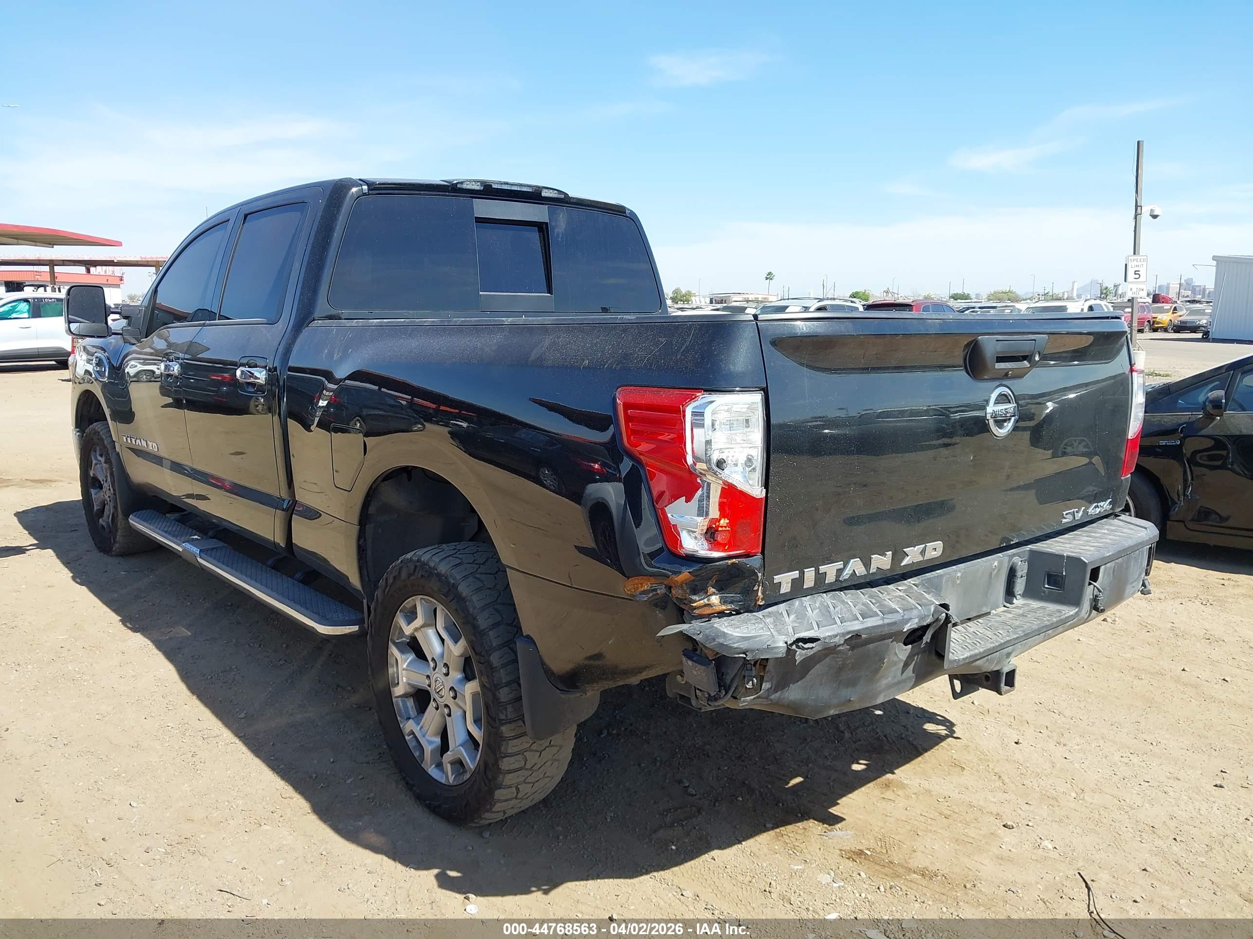NISSAN TITAN image 6
