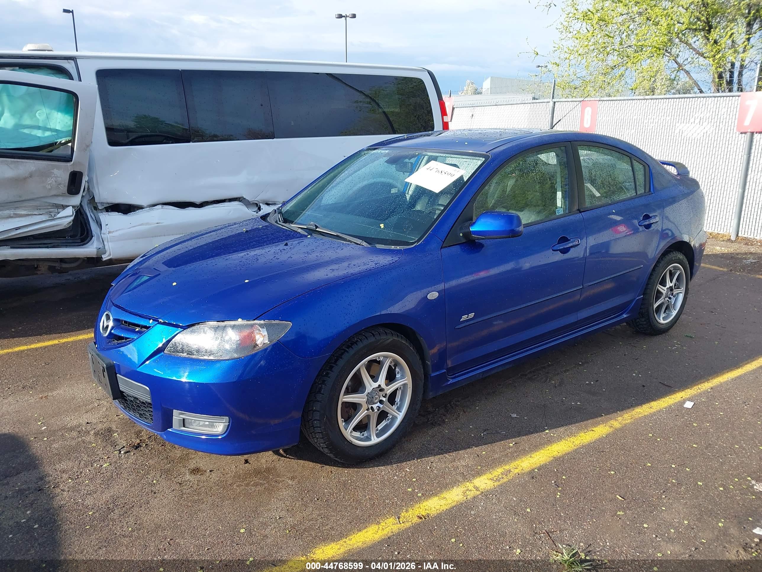MAZDA MAZDA3 image 2