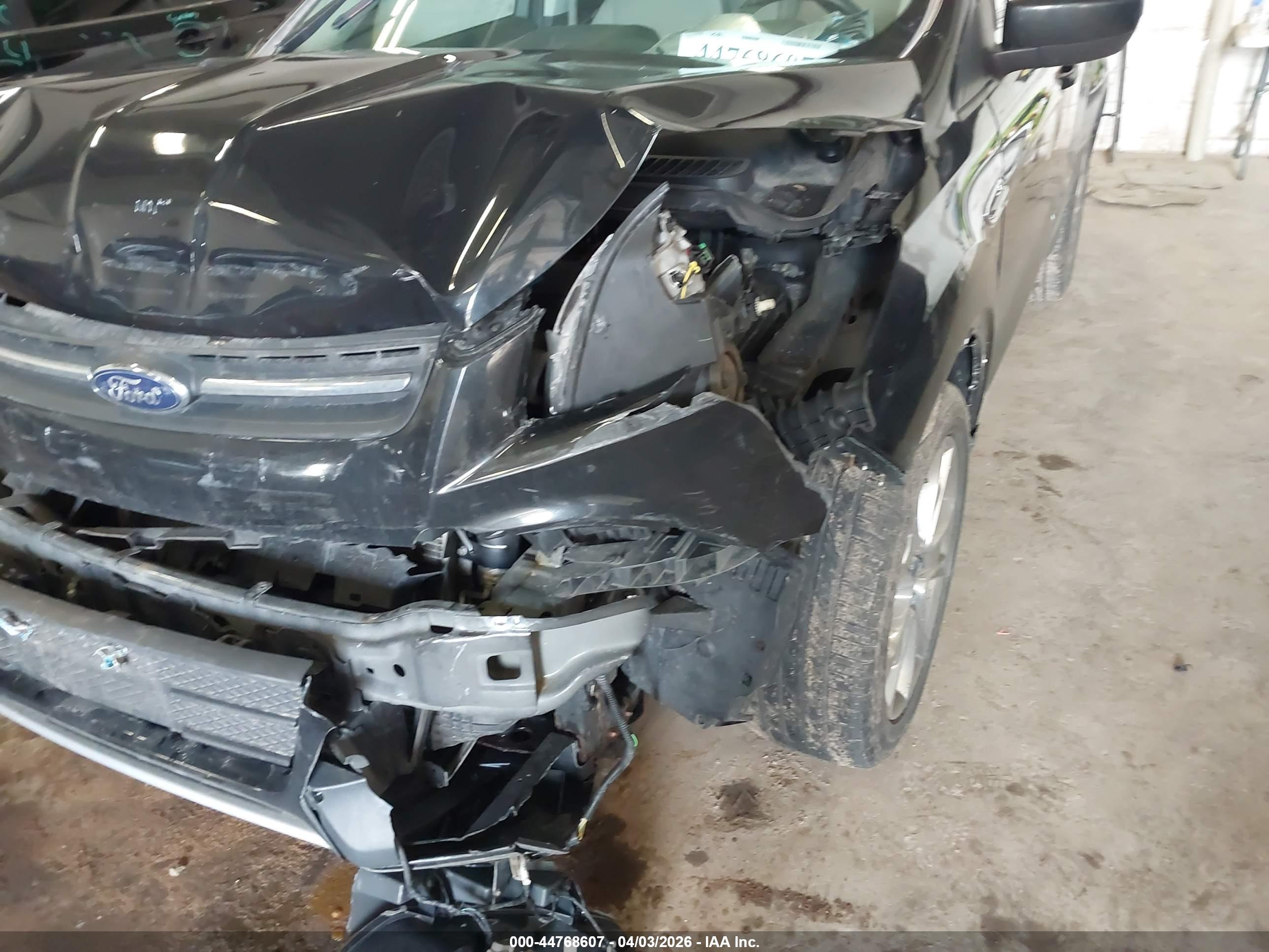 FORD ESCAPE image 6