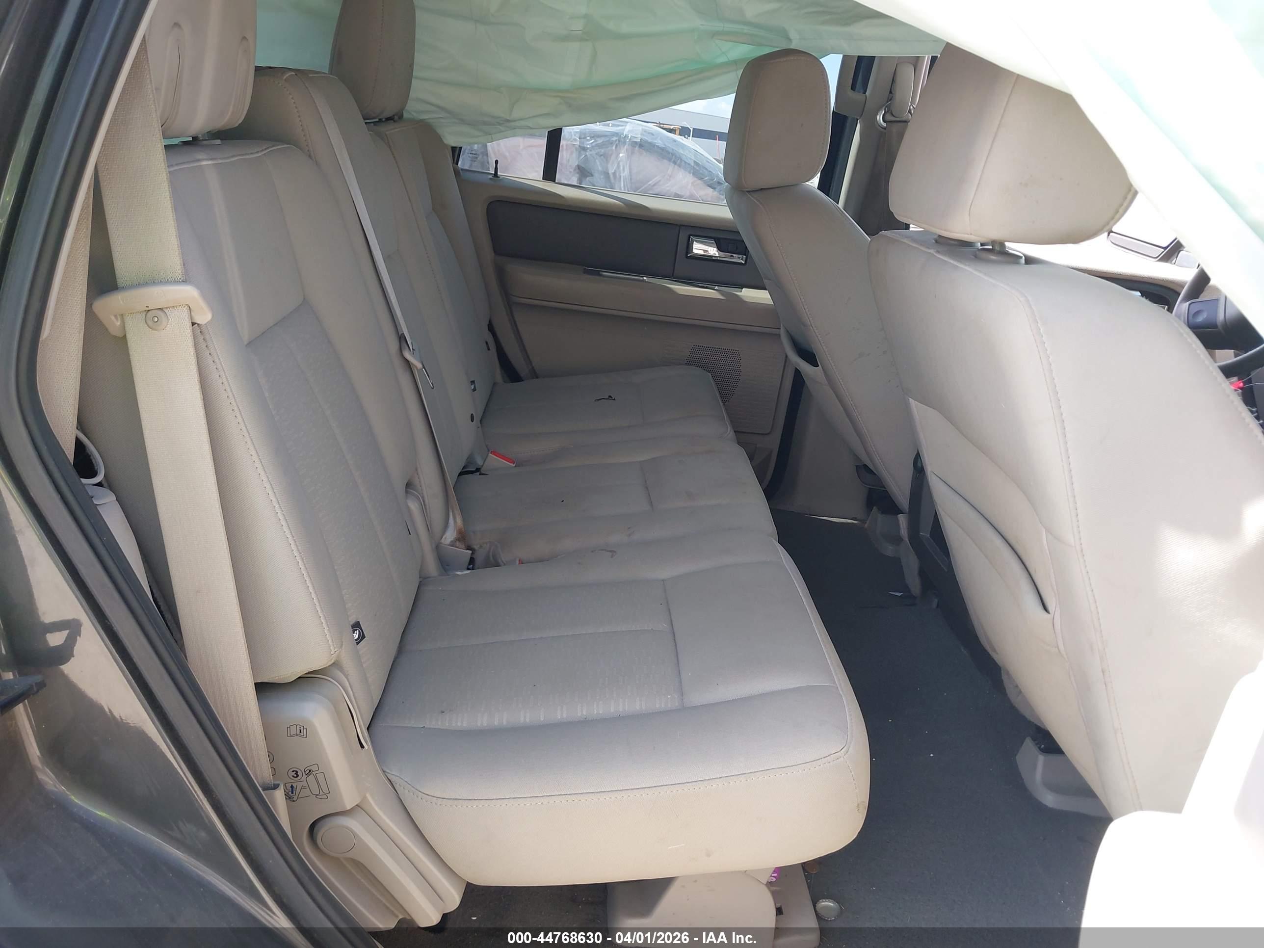 FORD EXPEDITION image 8