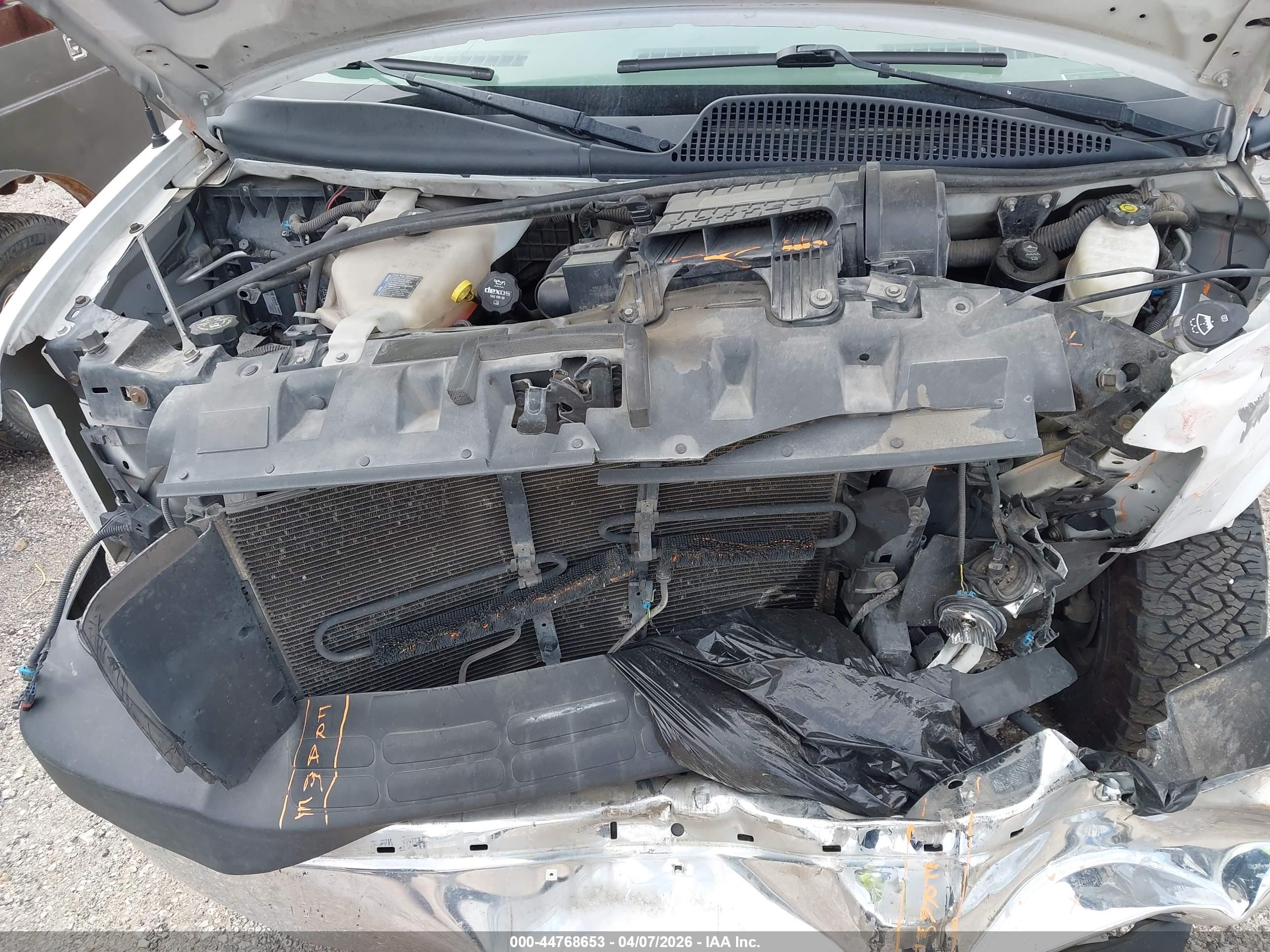 CHEVROLET EXPRESS image 10