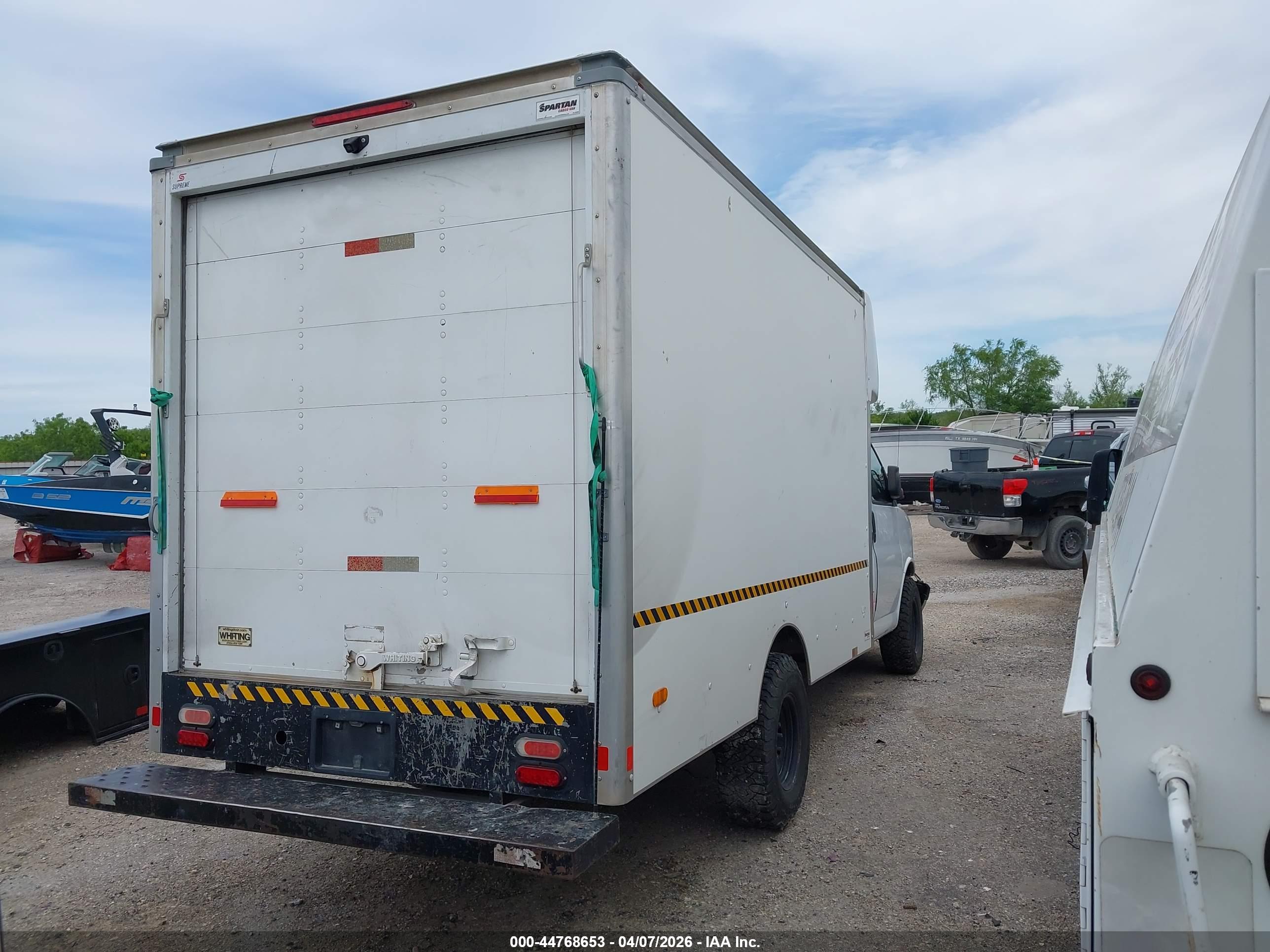 CHEVROLET EXPRESS image 4