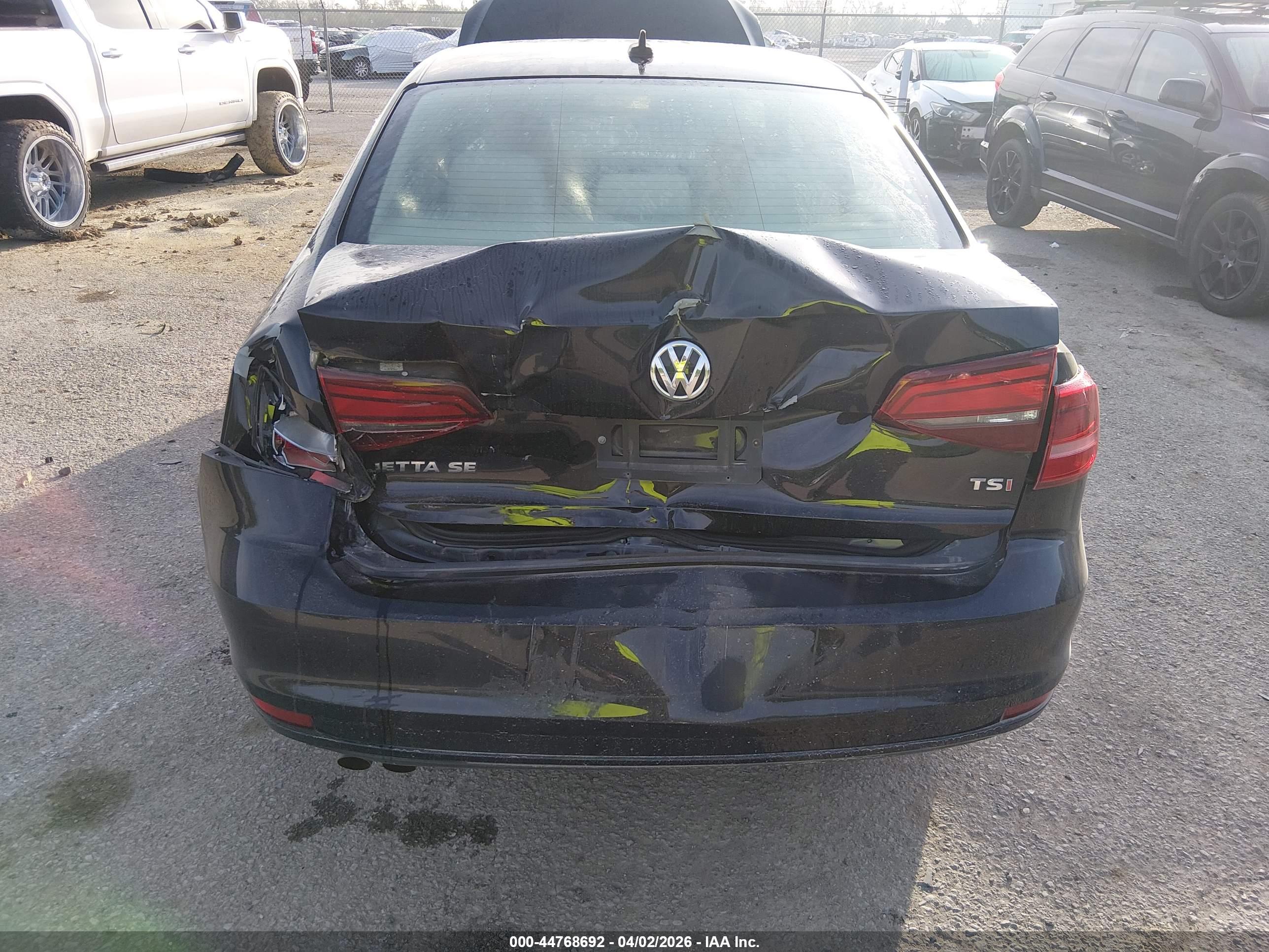 VOLKSWAGEN JETTA image 6