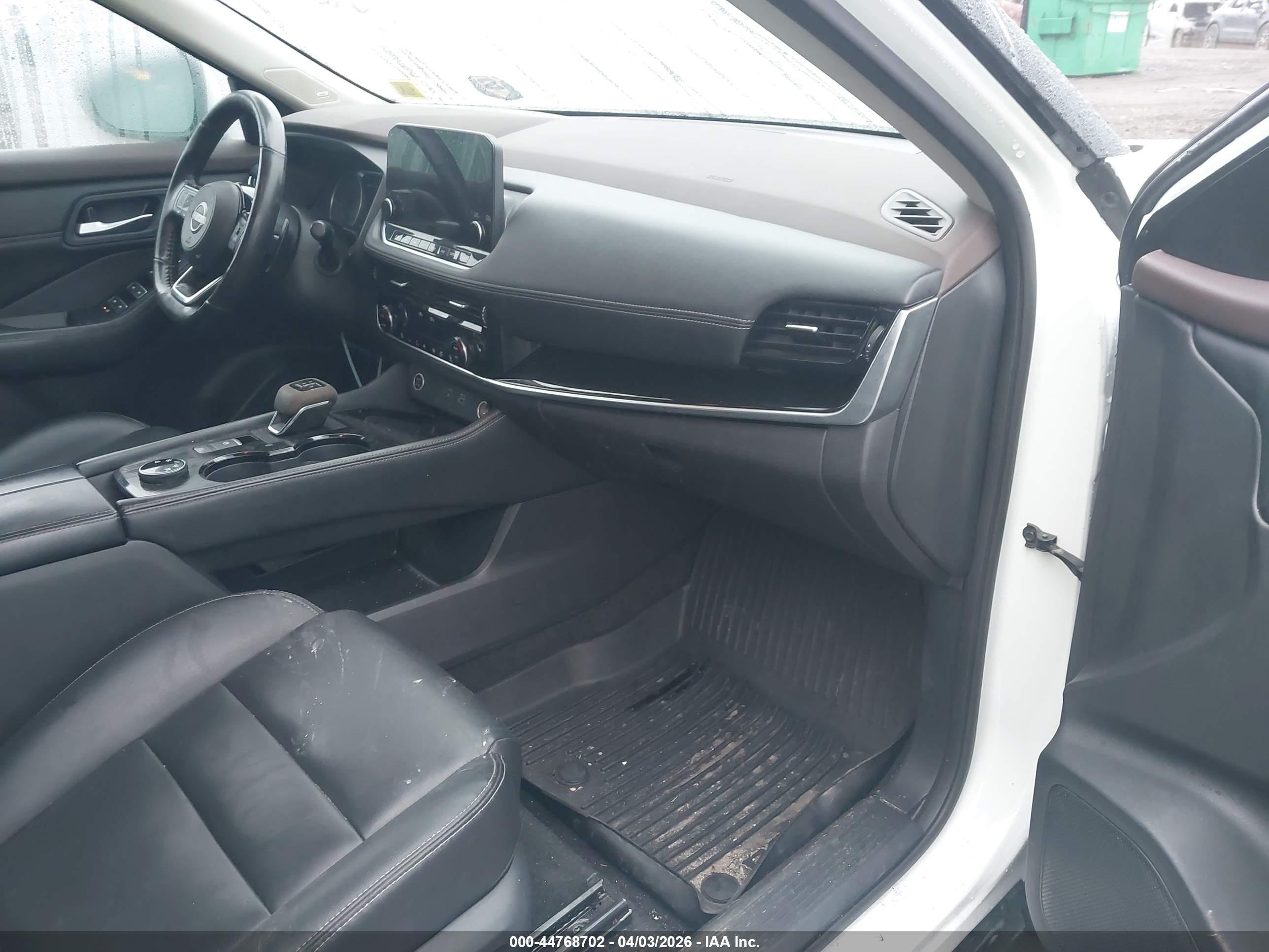 NISSAN ROGUE image 5