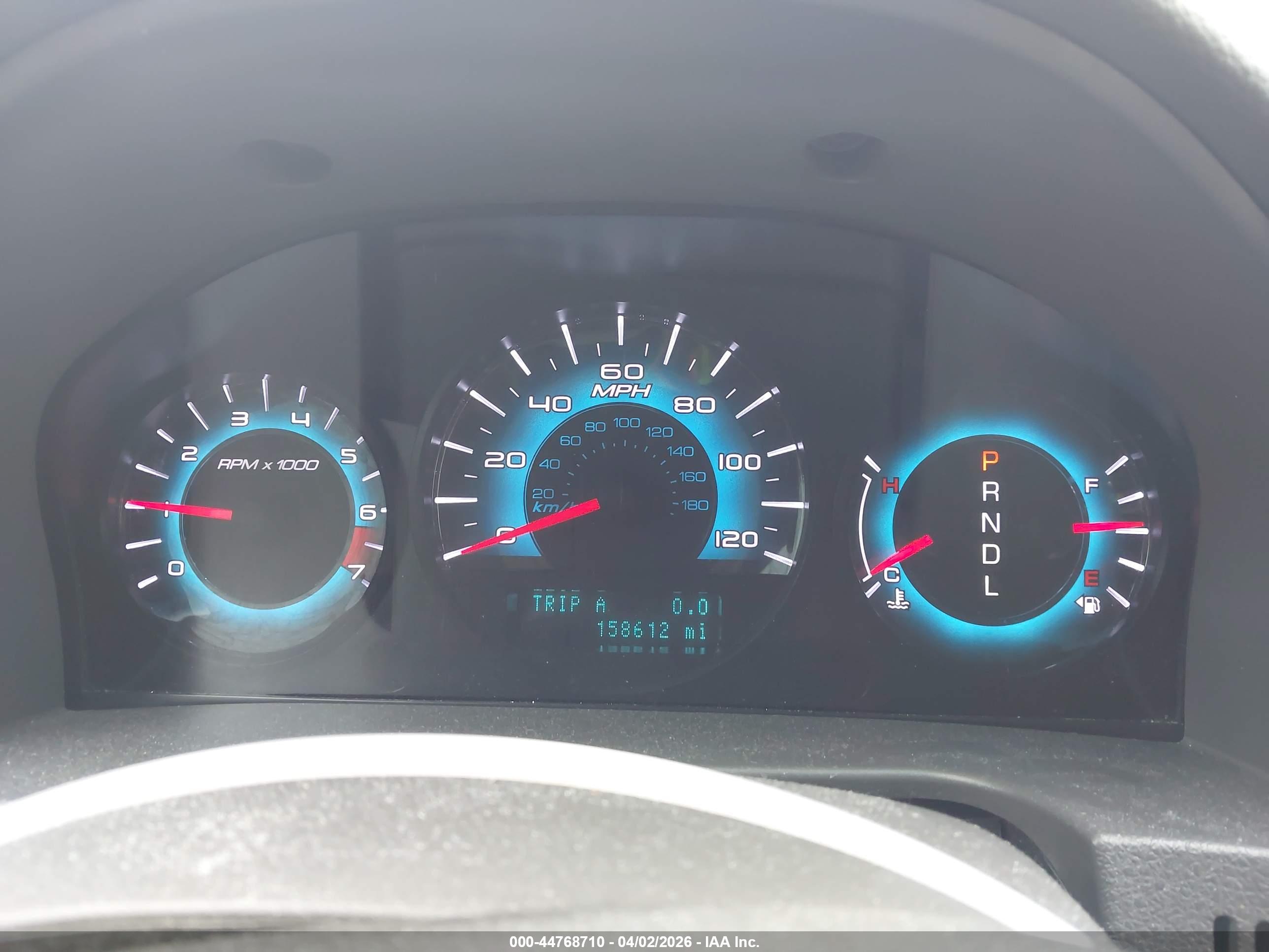 FORD FUSION image 7