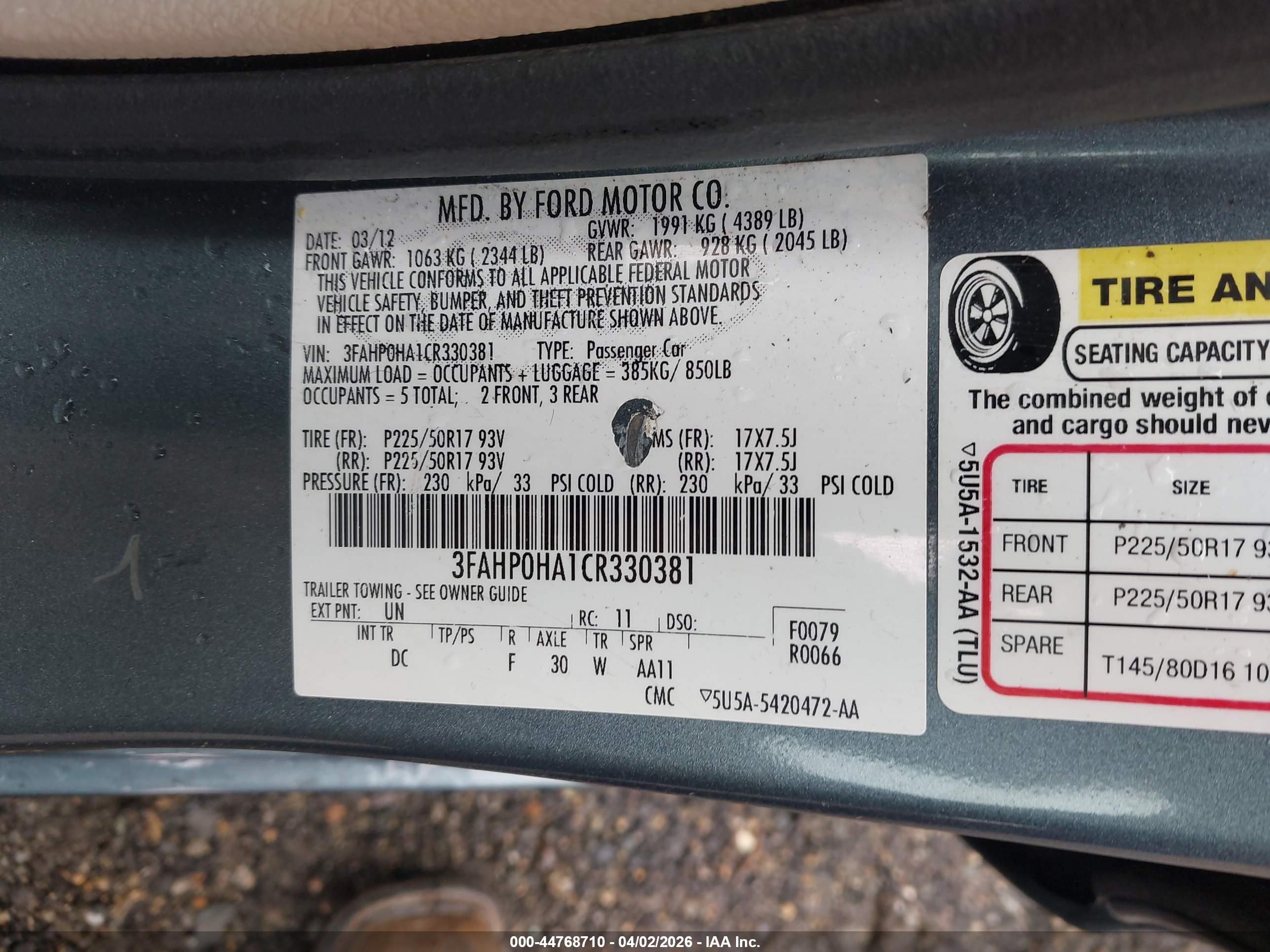 FORD FUSION image 9