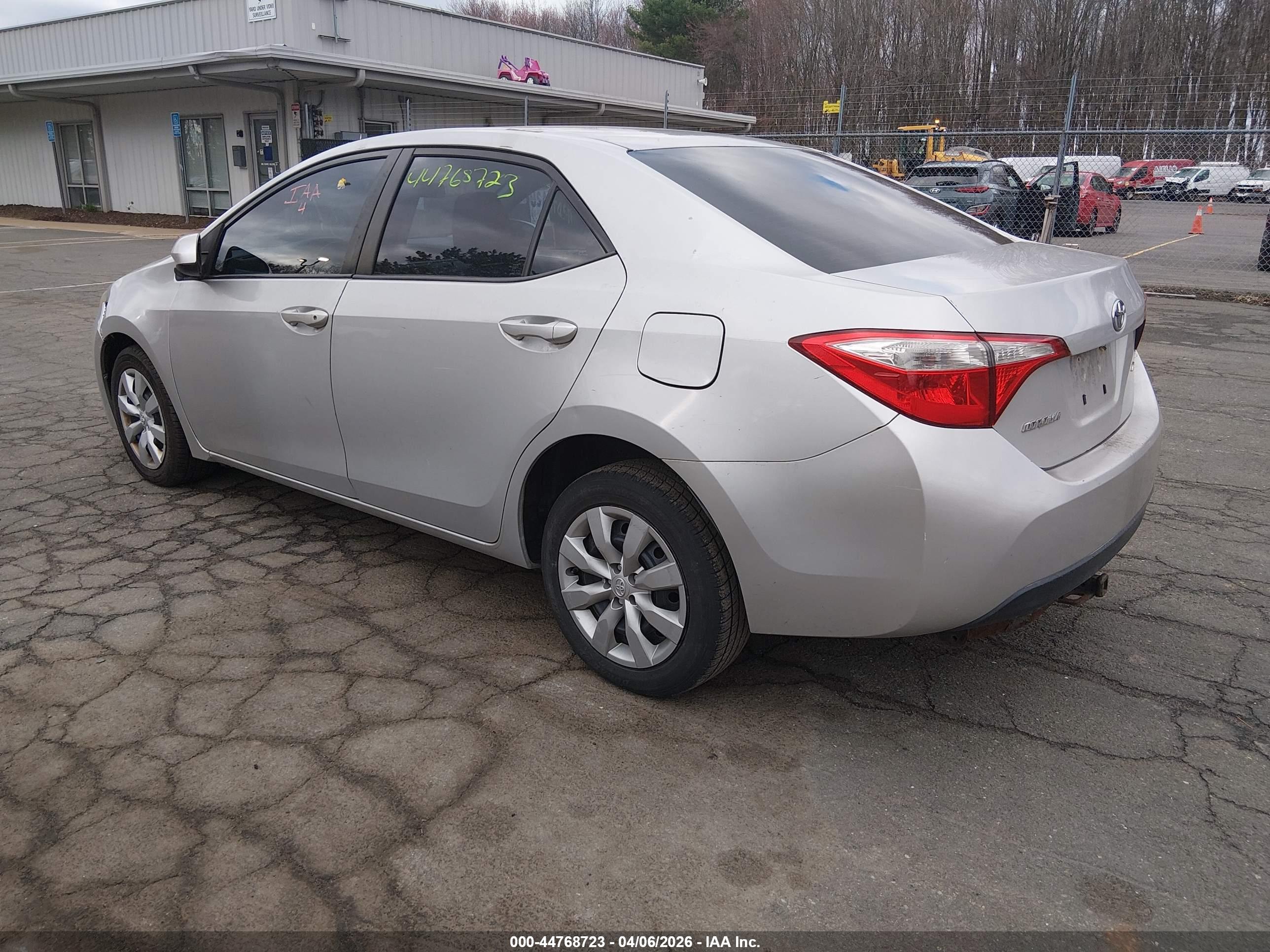 TOYOTA COROLLA image 3