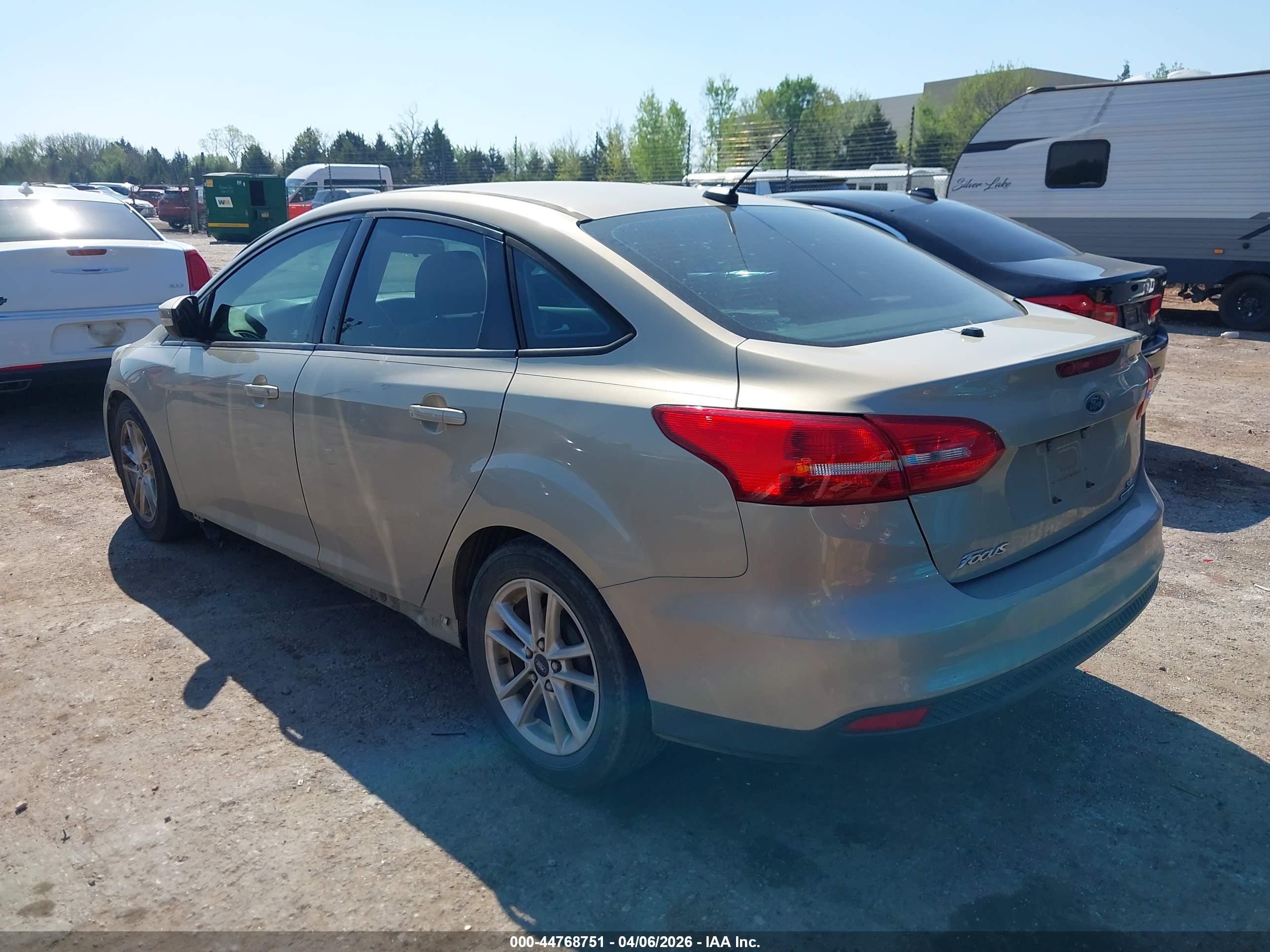 FORD FOCUS image 3