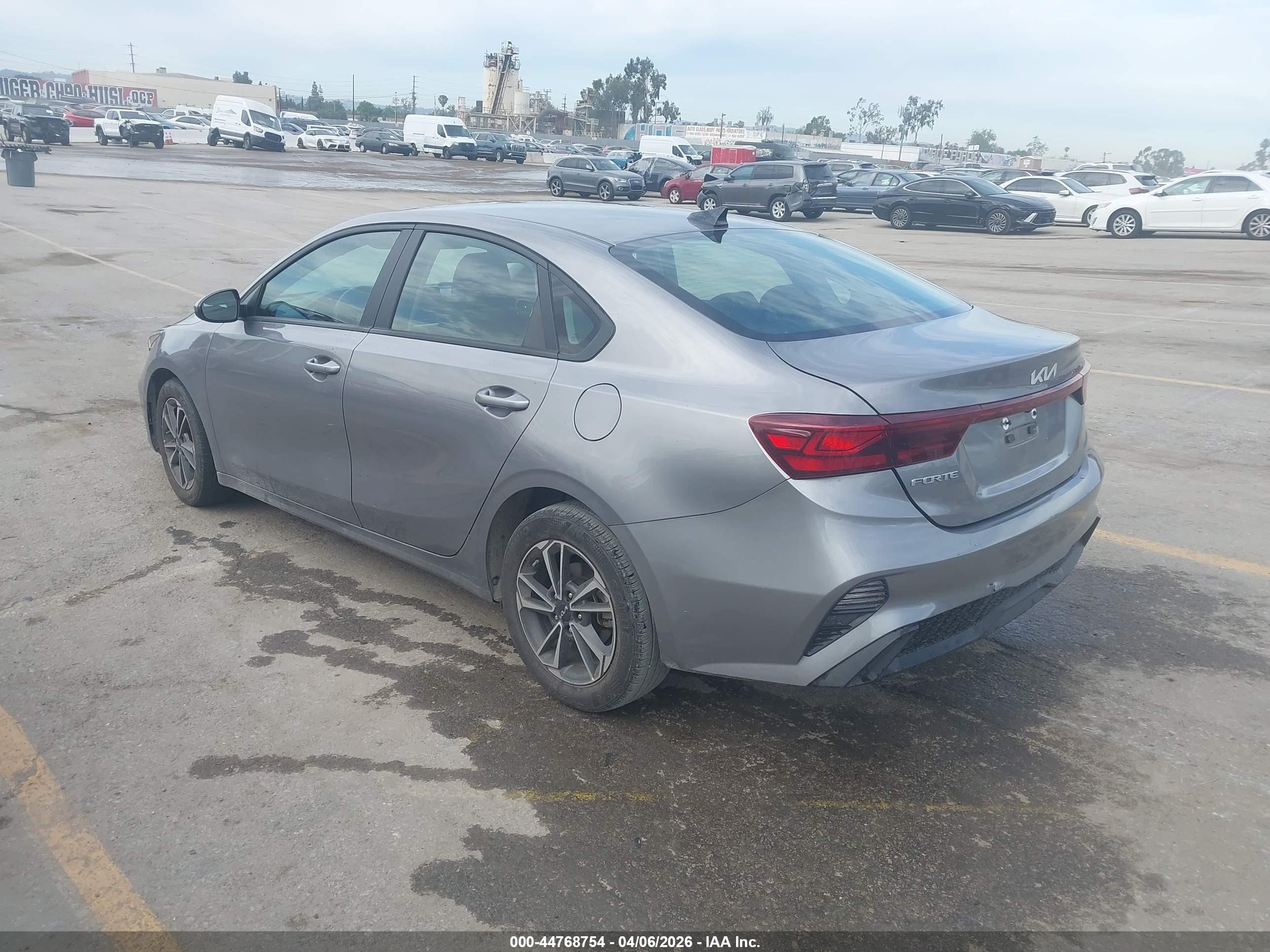 KIA FORTE image 3