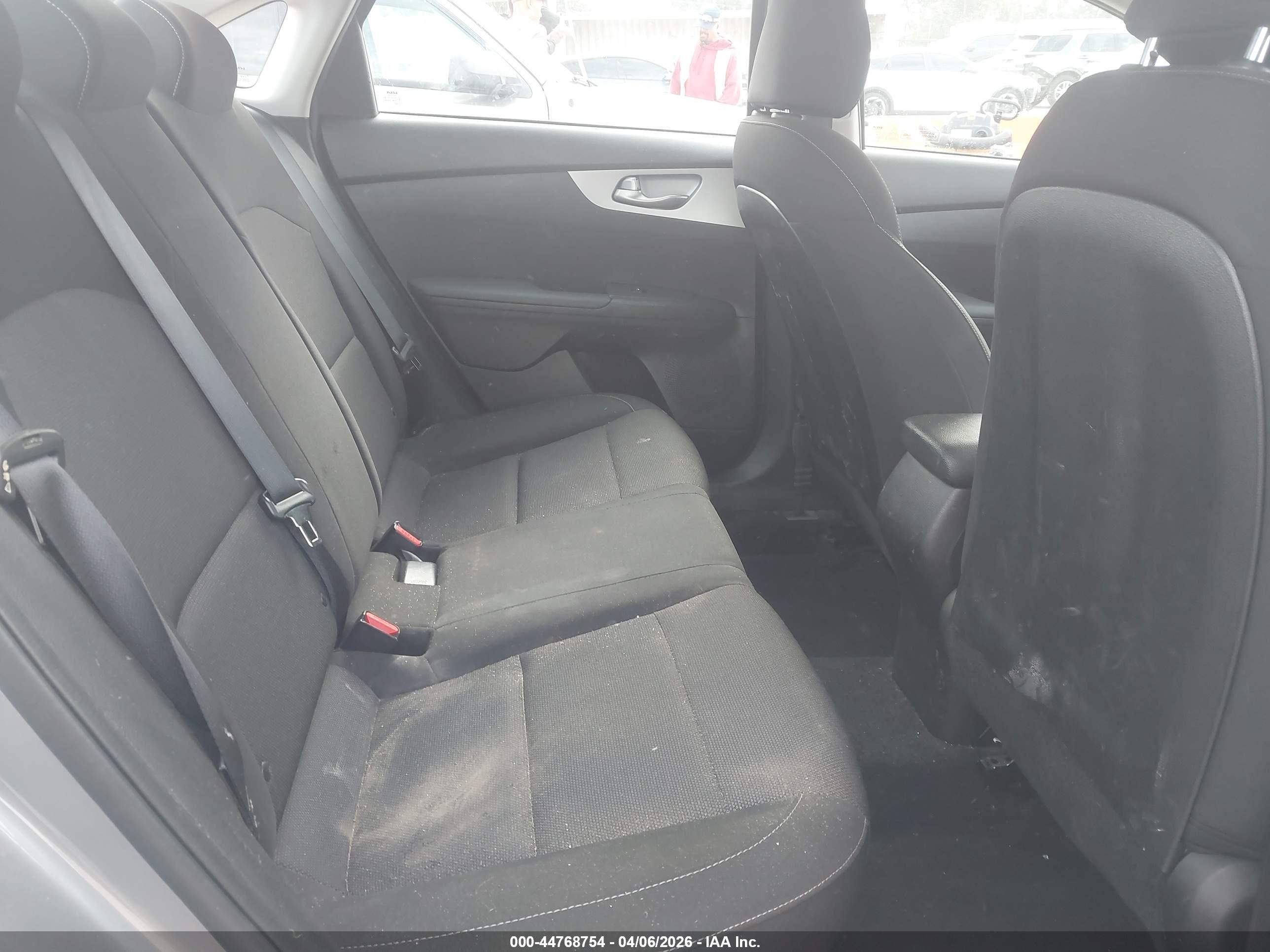 KIA FORTE image 8