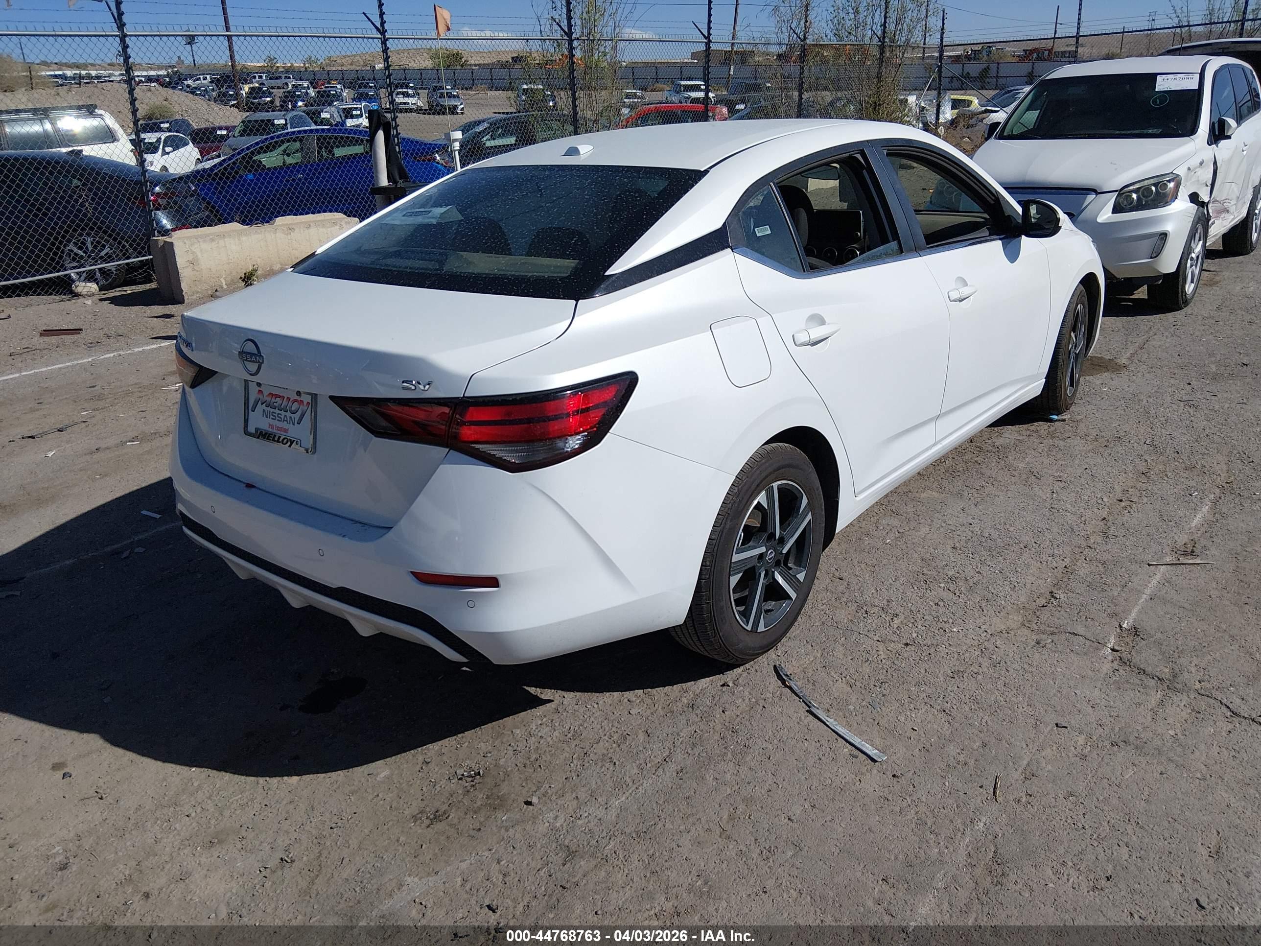 NISSAN SENTRA image 4