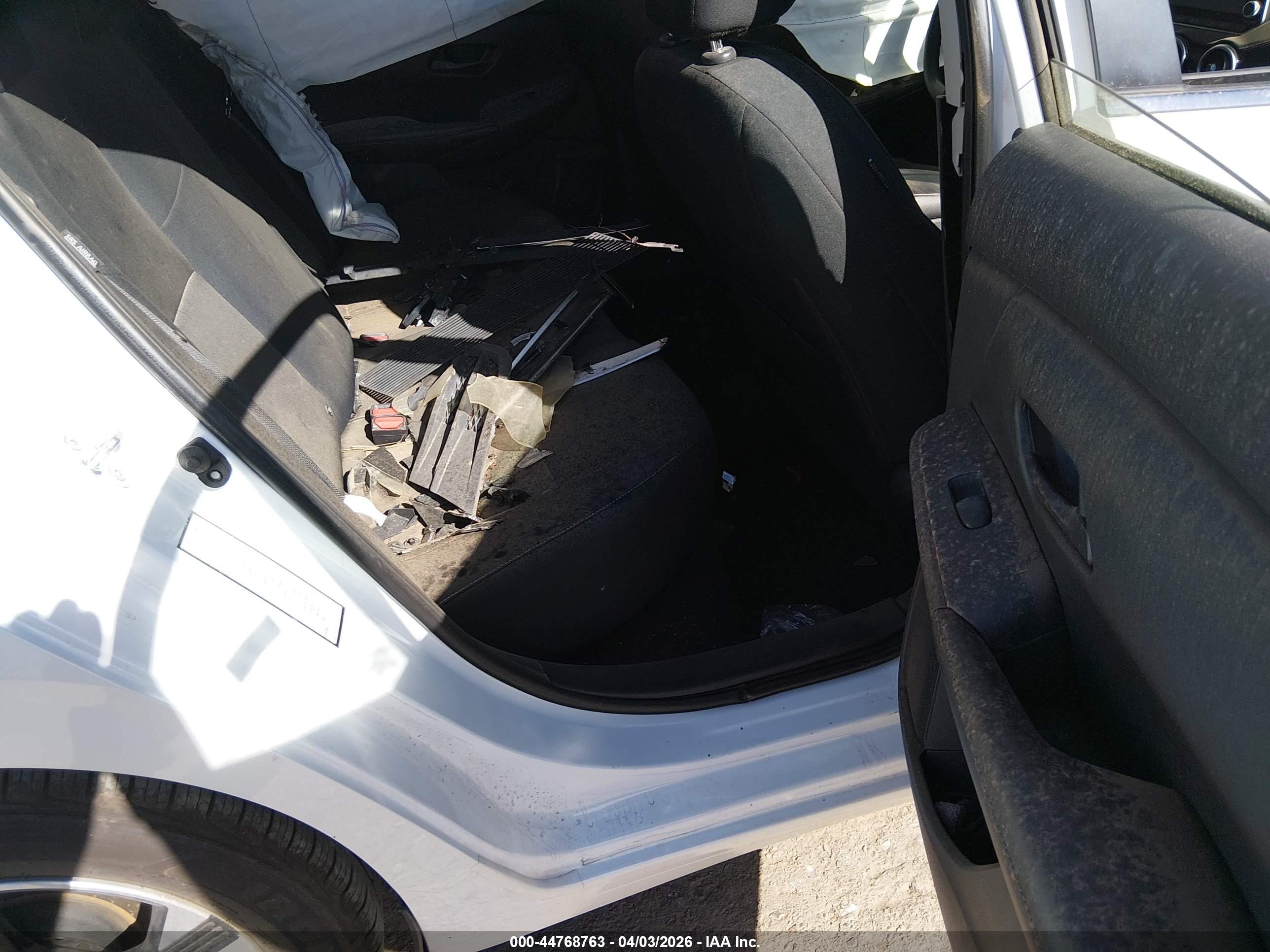 NISSAN SENTRA image 8