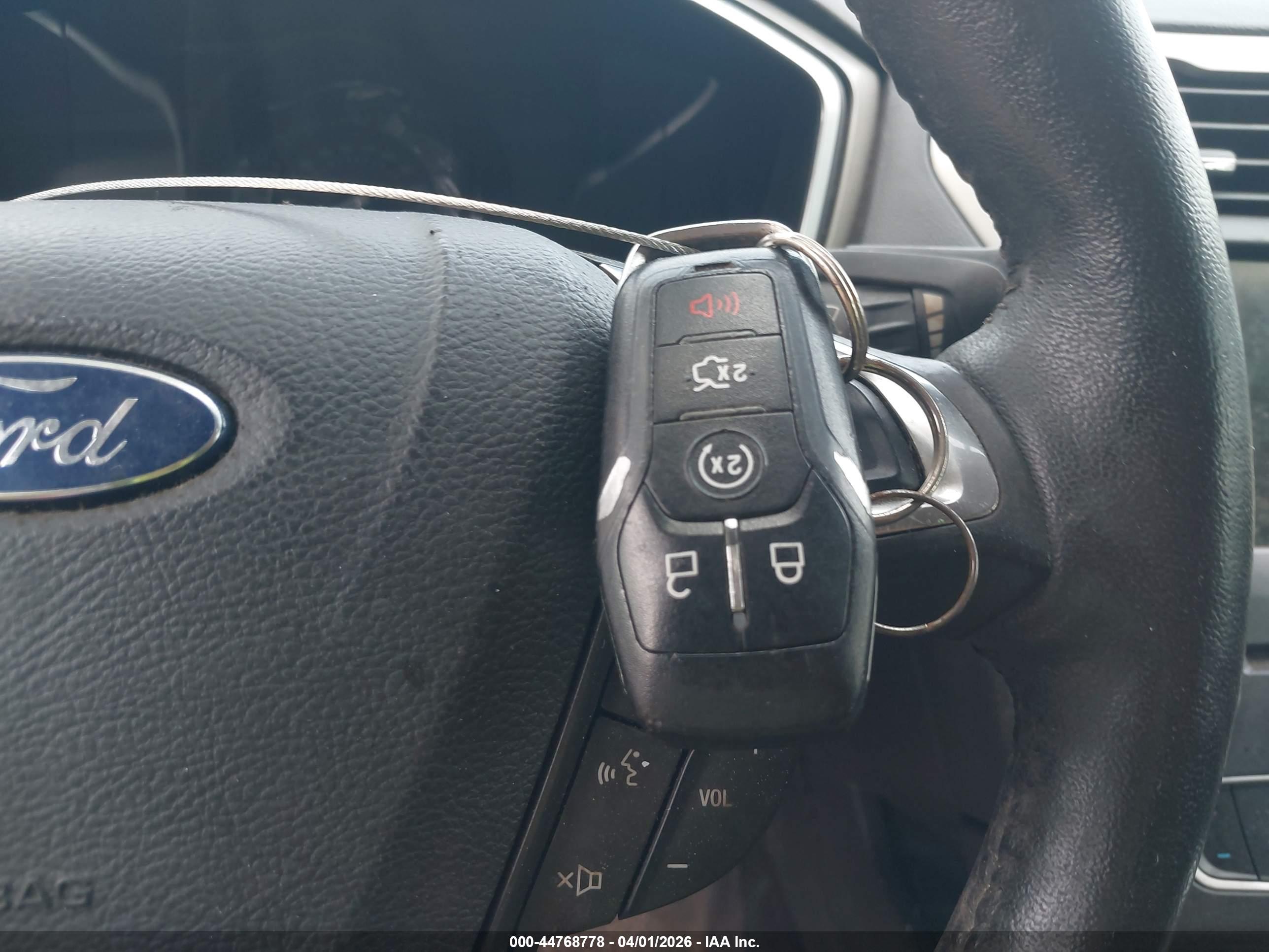 FORD FUSION image 11