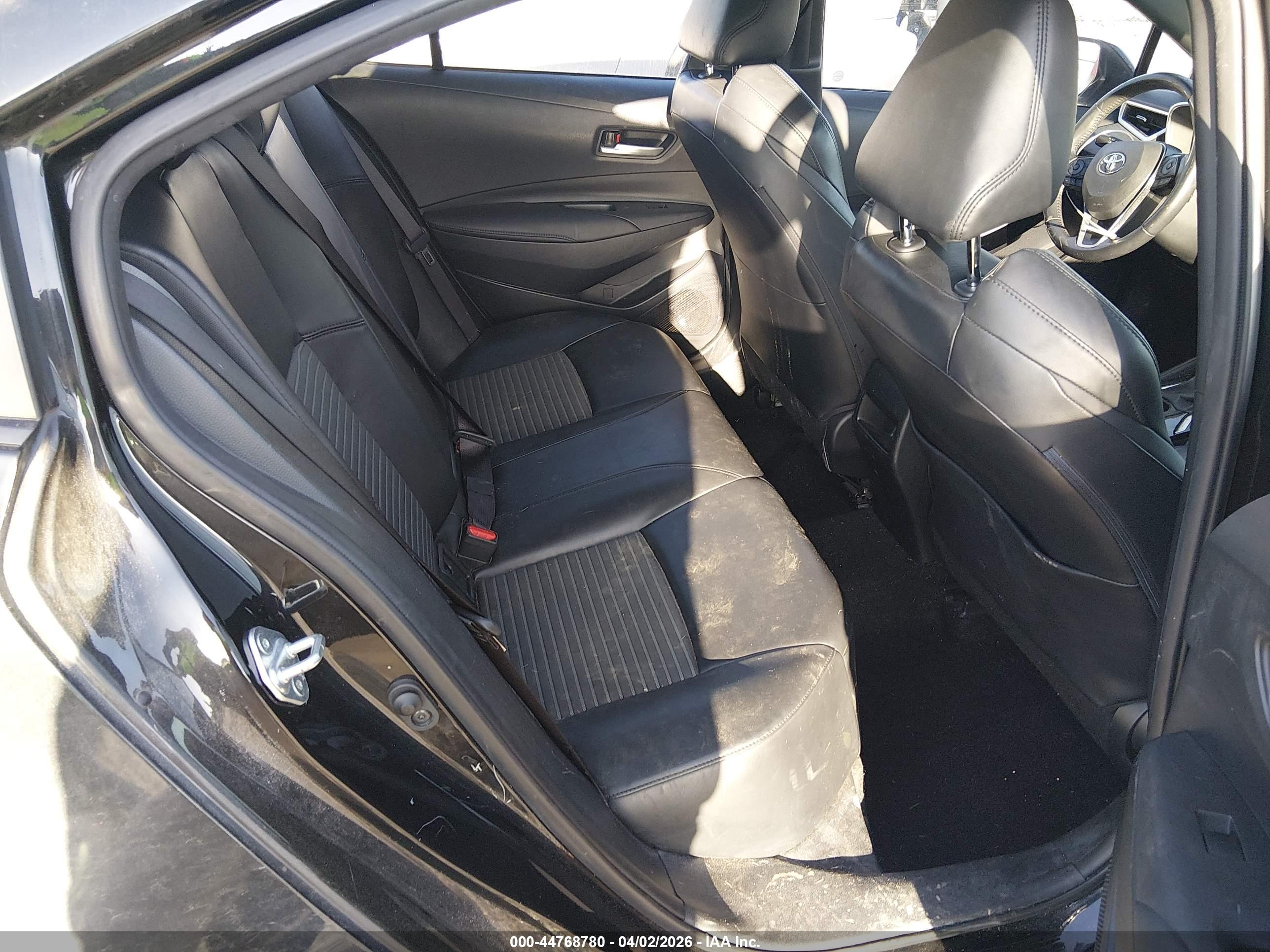 TOYOTA COROLLA image 8
