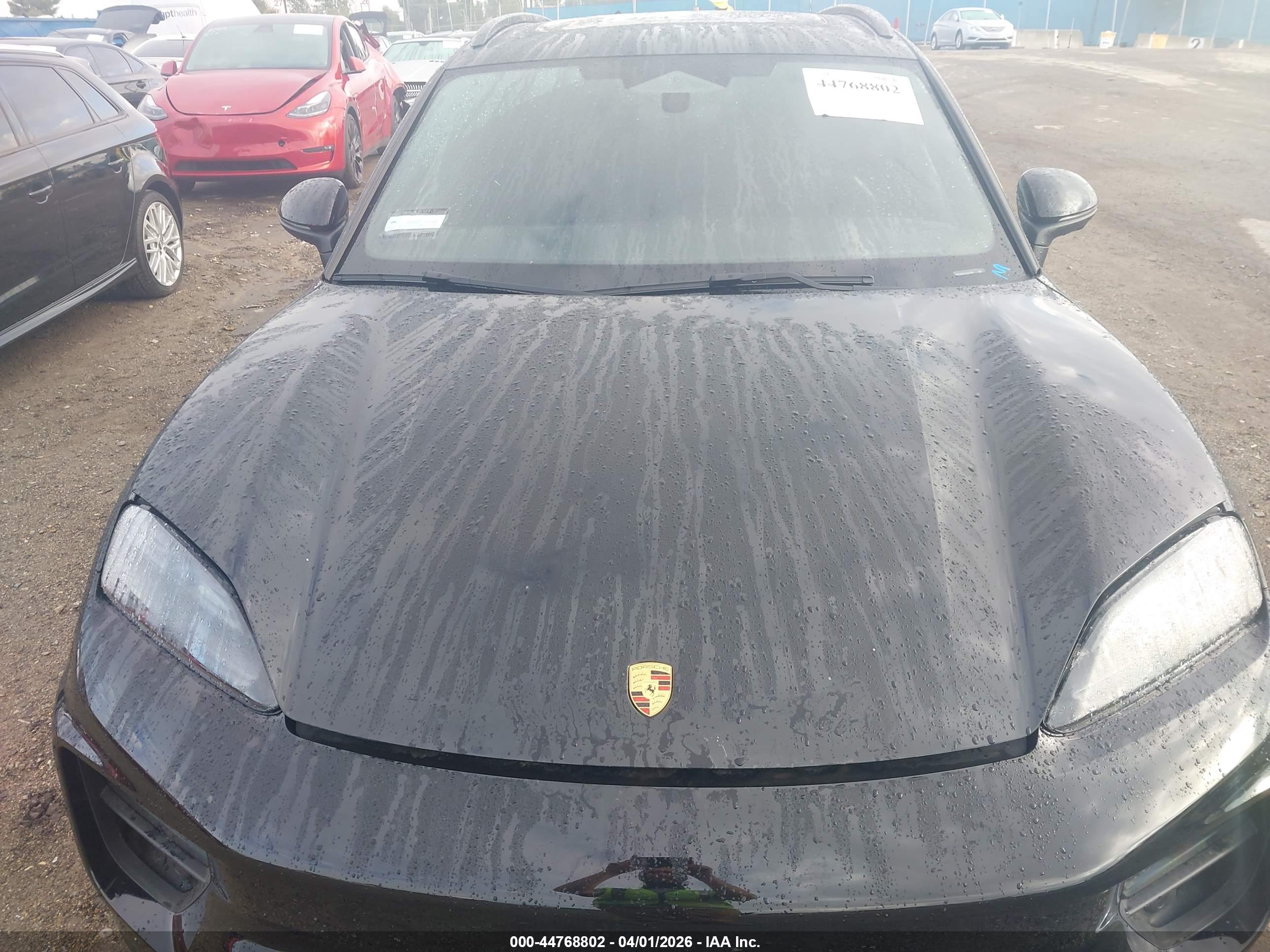 PORSCHE MACAN image 10