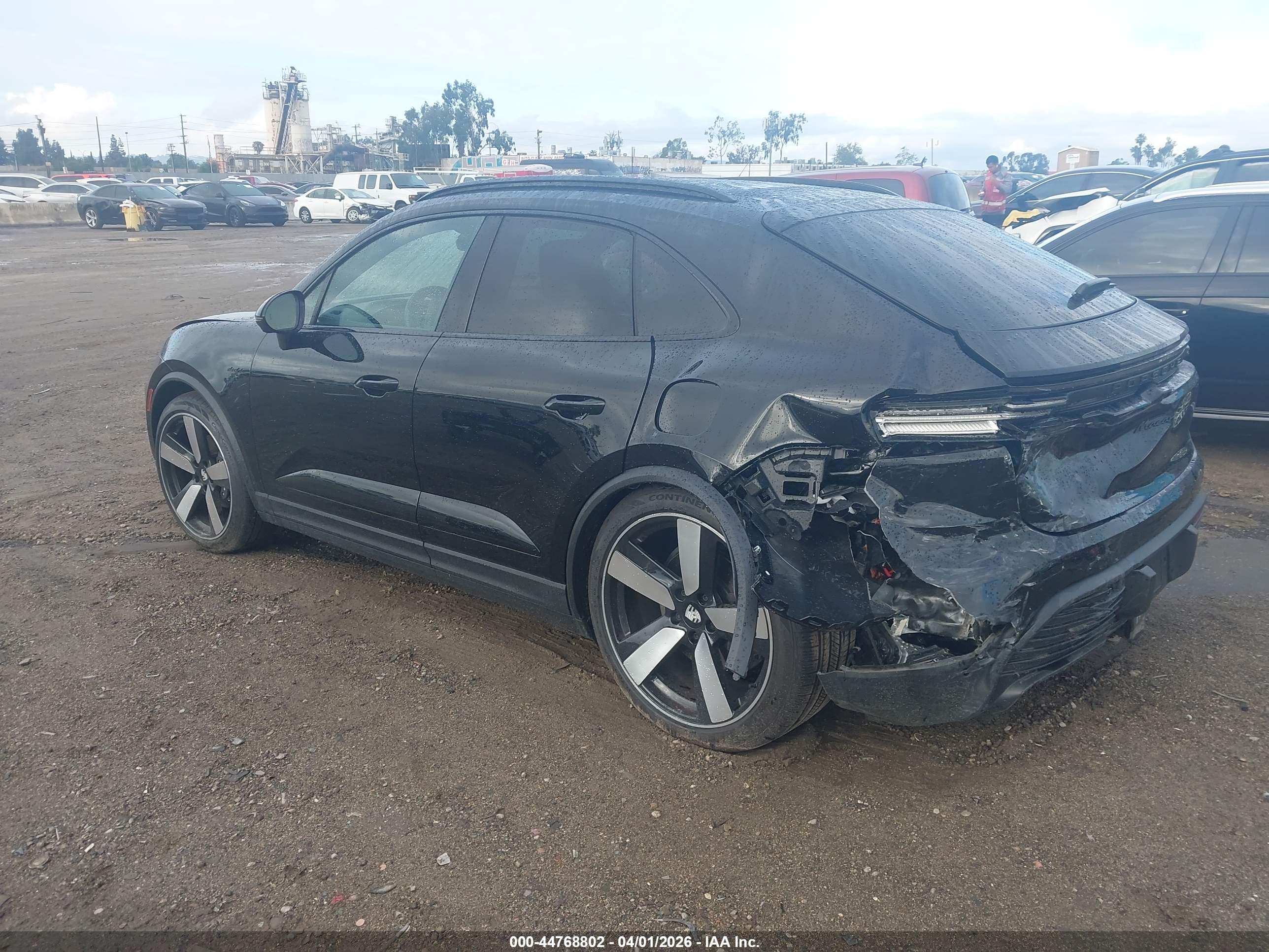 PORSCHE MACAN image 3