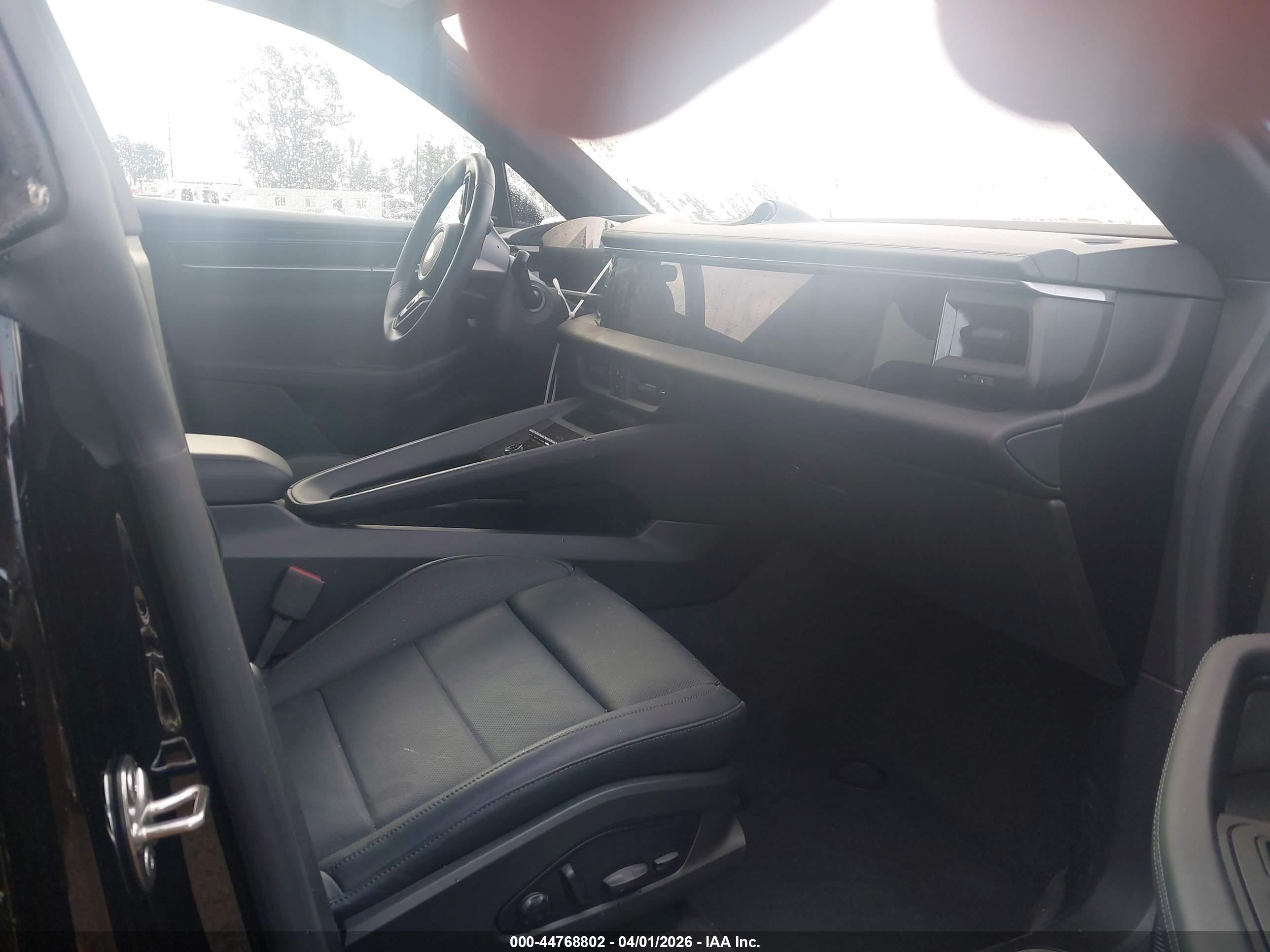 PORSCHE MACAN image 5
