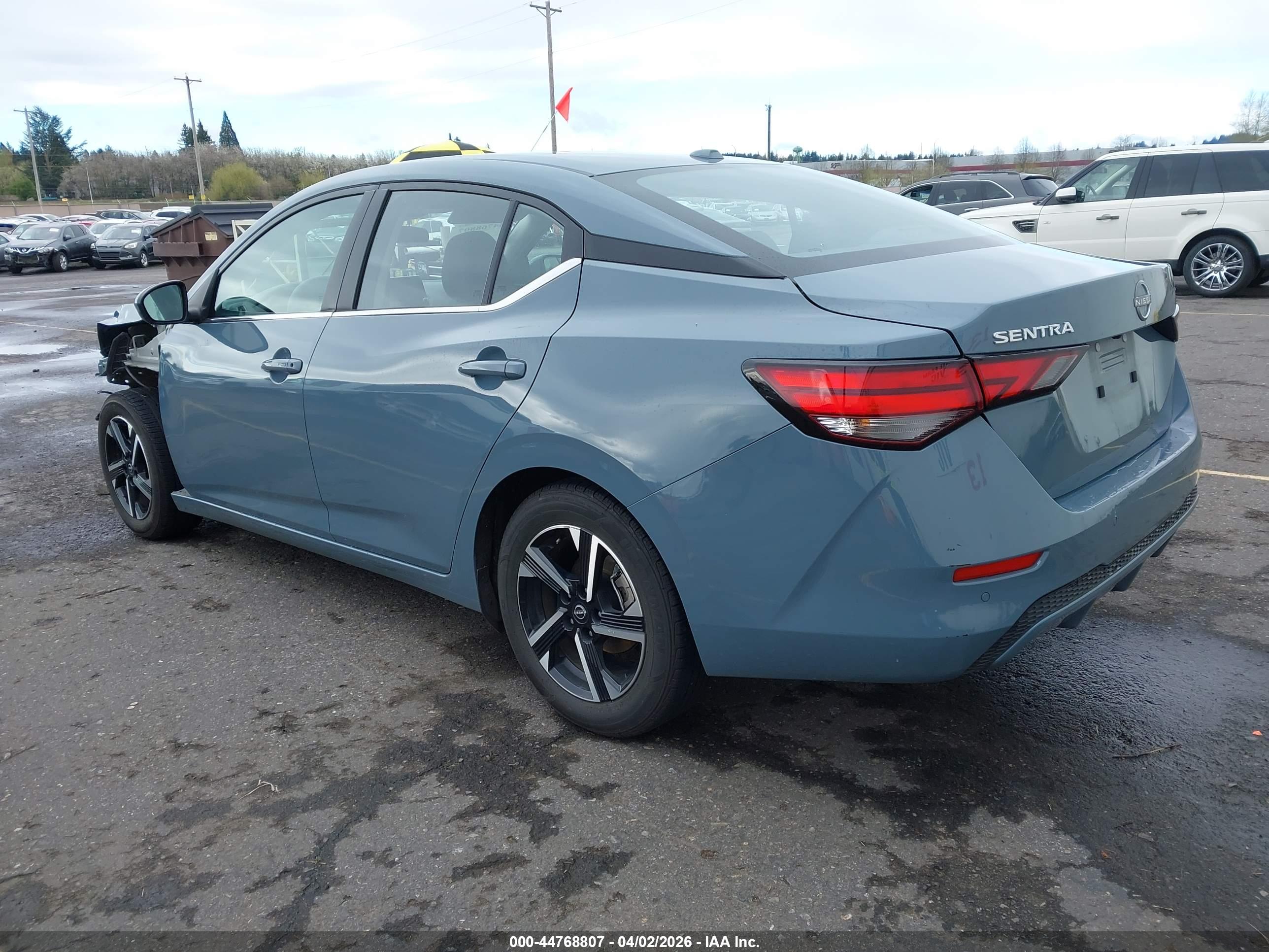 NISSAN SENTRA image 3