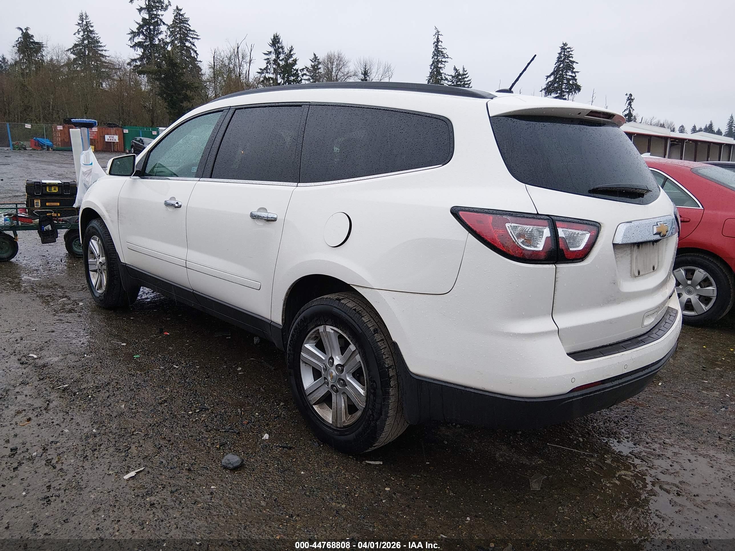 CHEVROLET TRAVERSE image 3