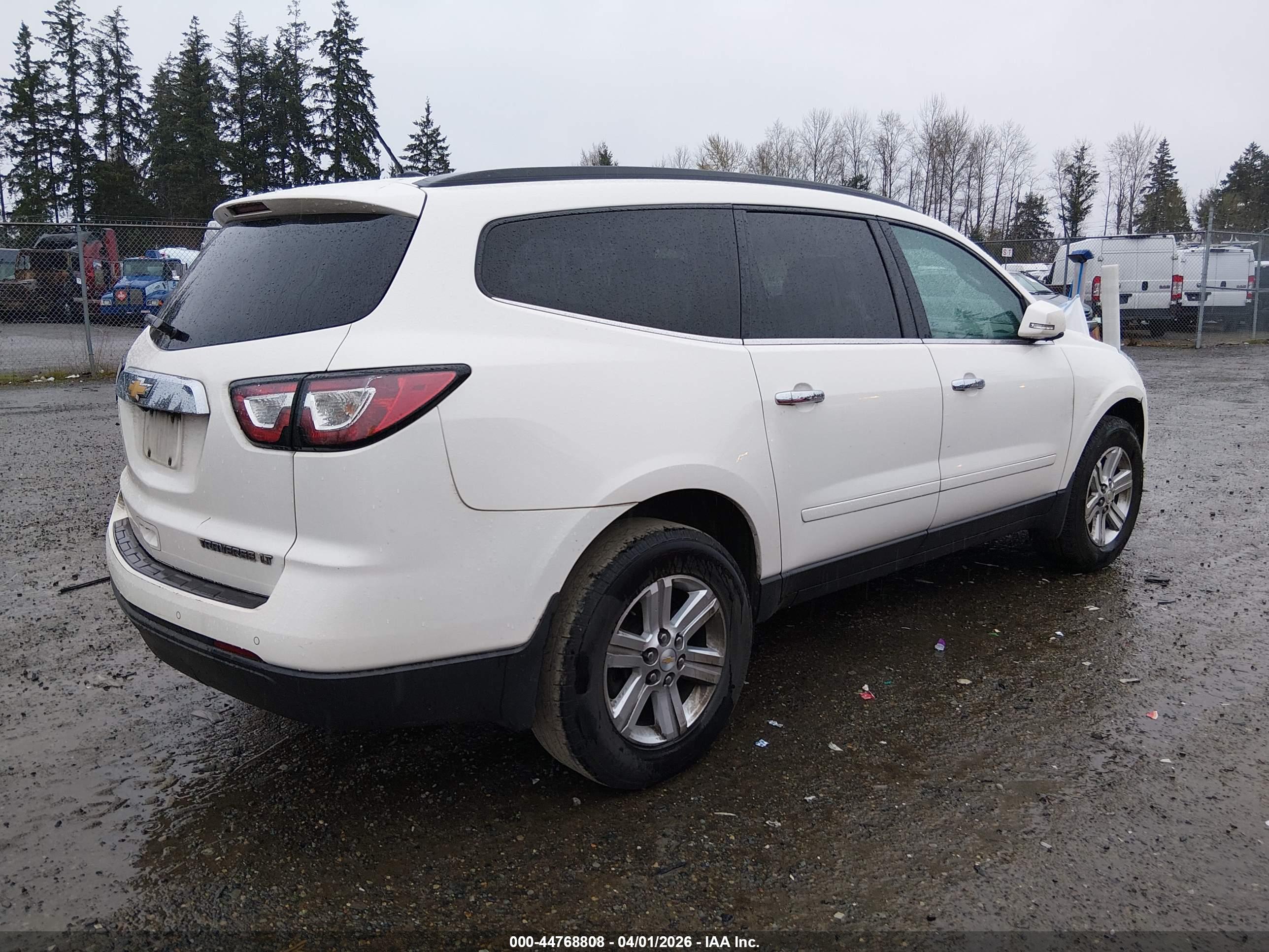 CHEVROLET TRAVERSE image 4