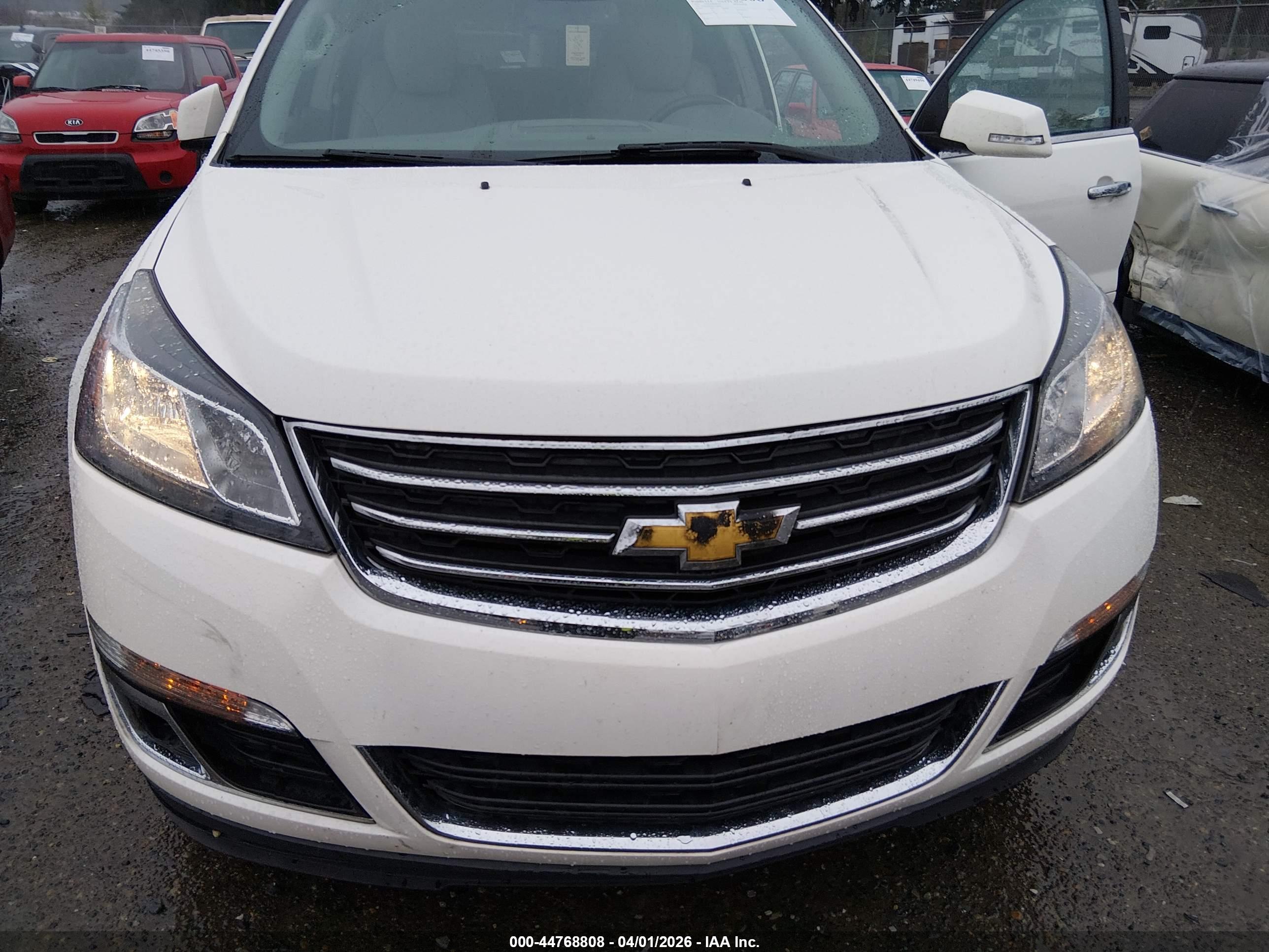 CHEVROLET TRAVERSE image 6