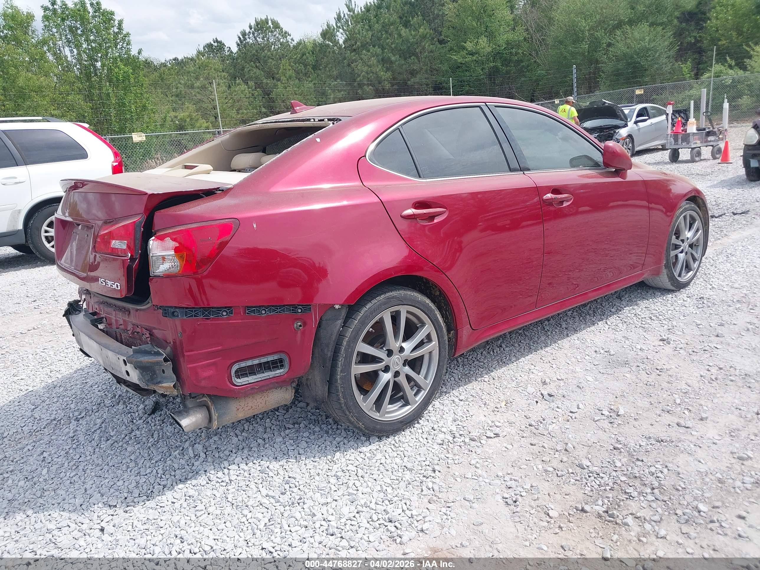 LEXUS IS image 4