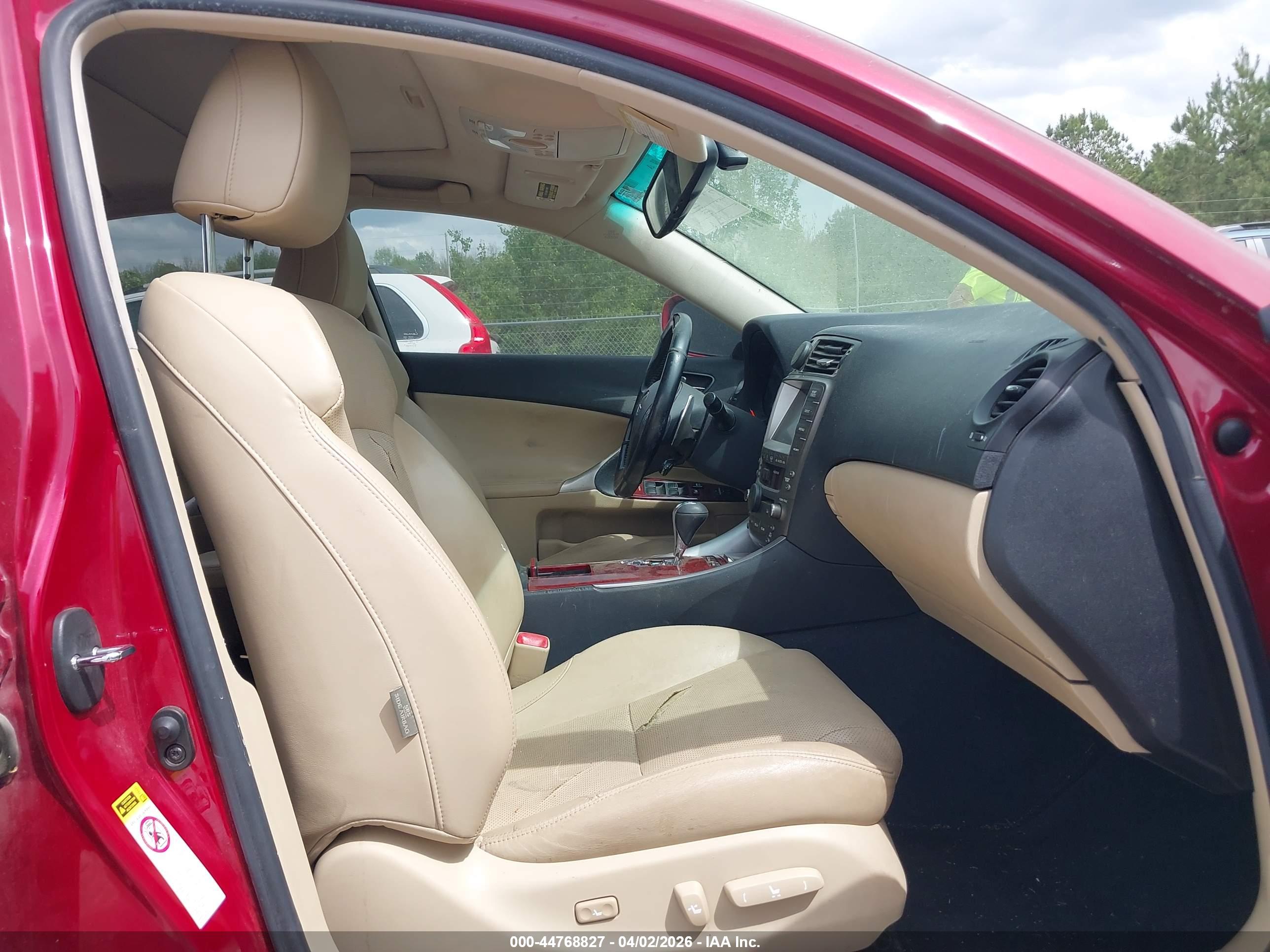 LEXUS IS image 5