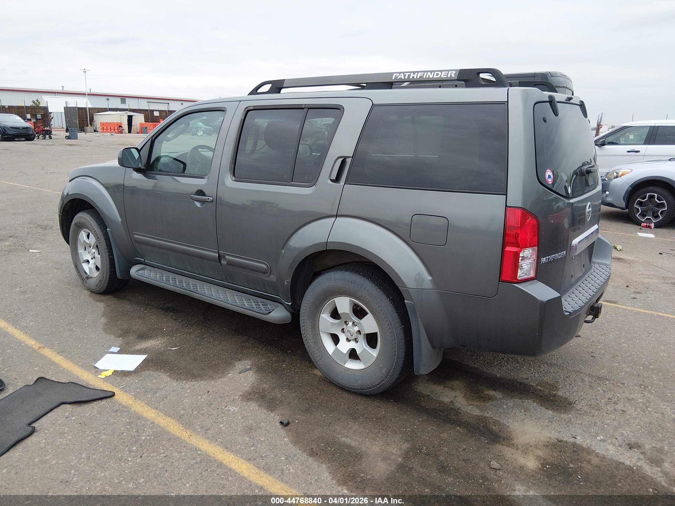NISSAN PATHFINDER image 3