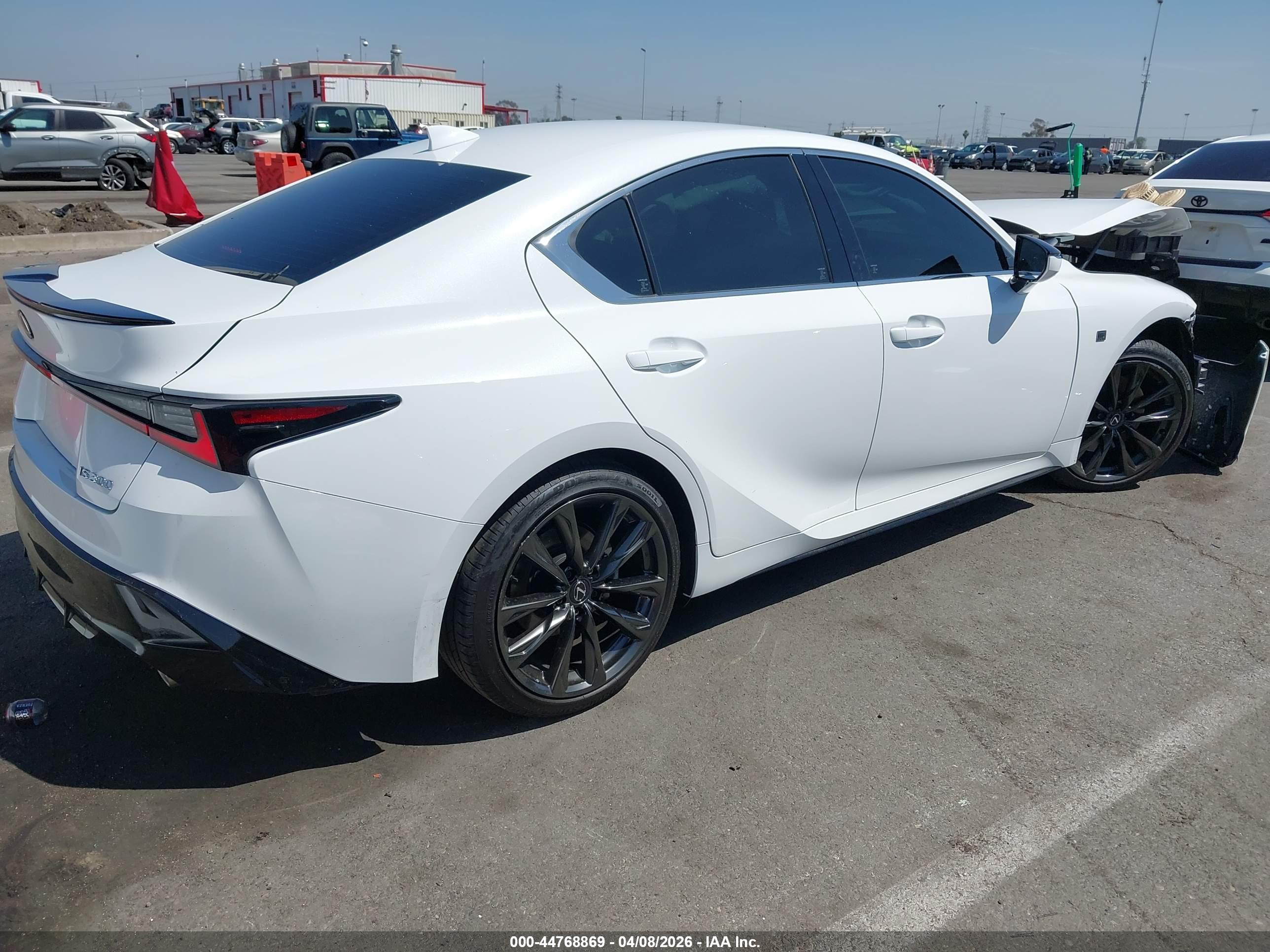 LEXUS IS image 4