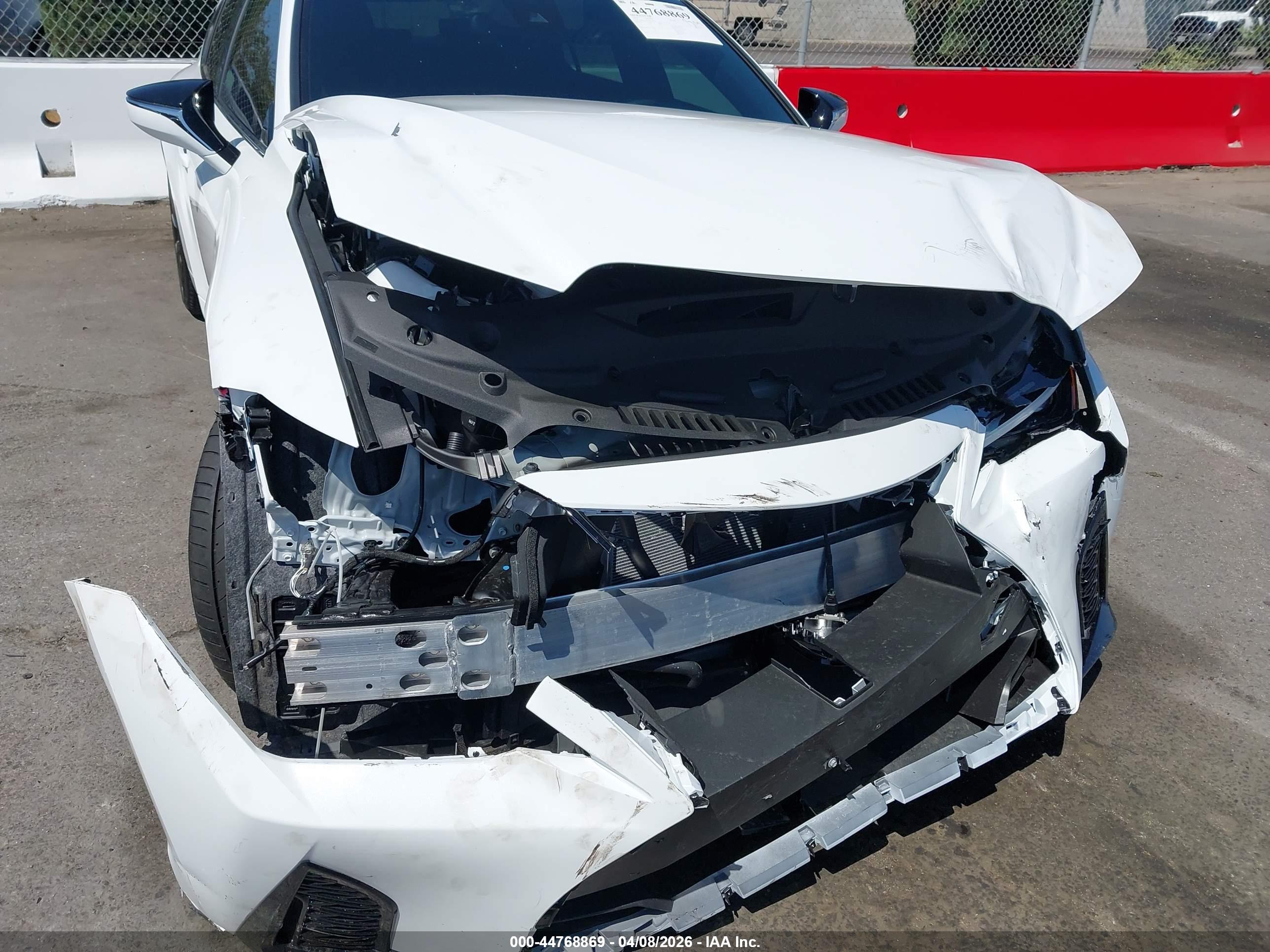 LEXUS IS image 6