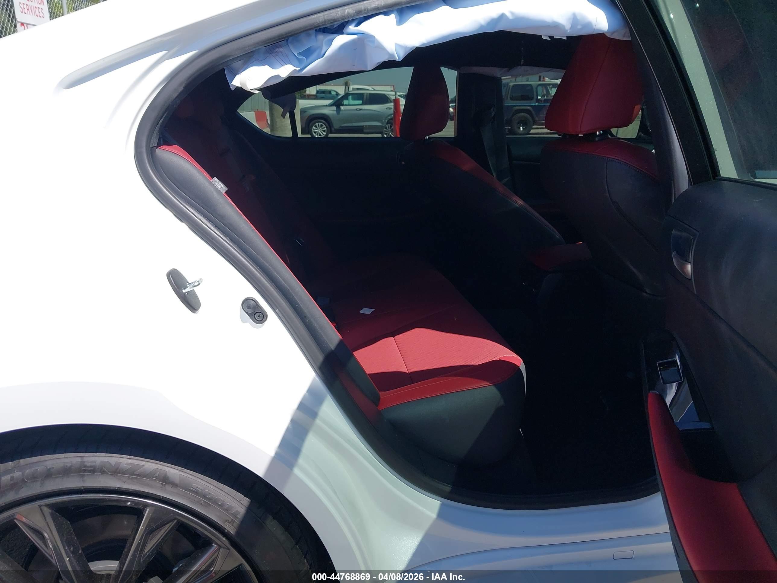 LEXUS IS image 8