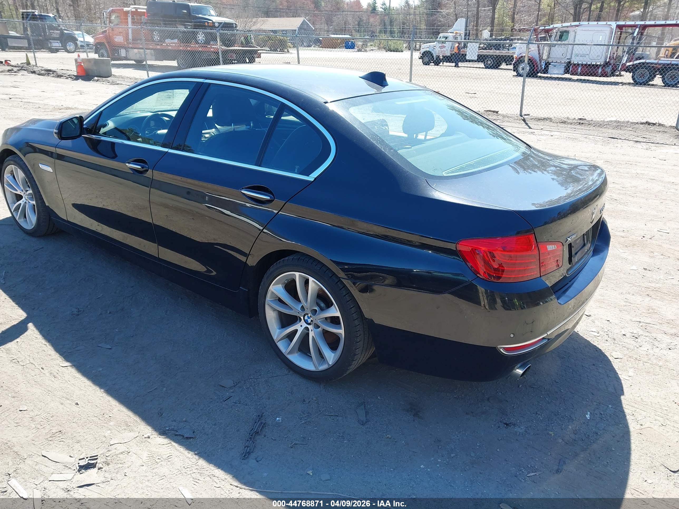 BMW 535I image 3