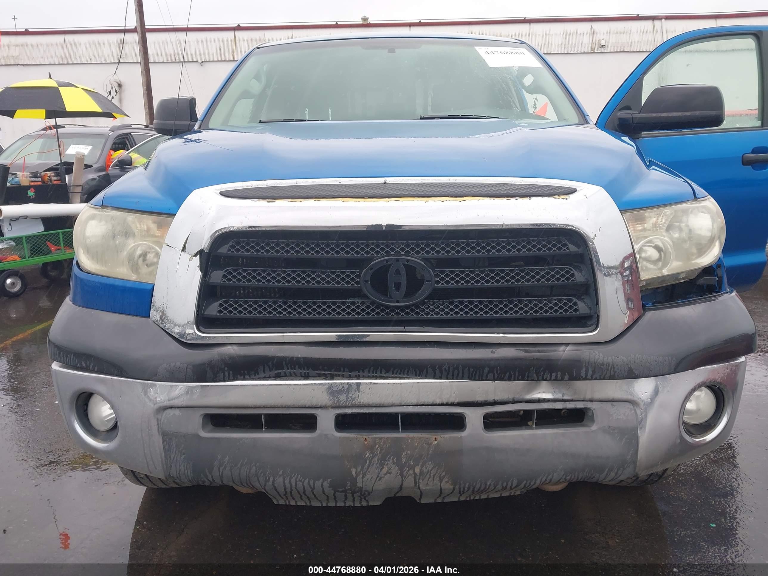 TOYOTA TUNDRA image 6