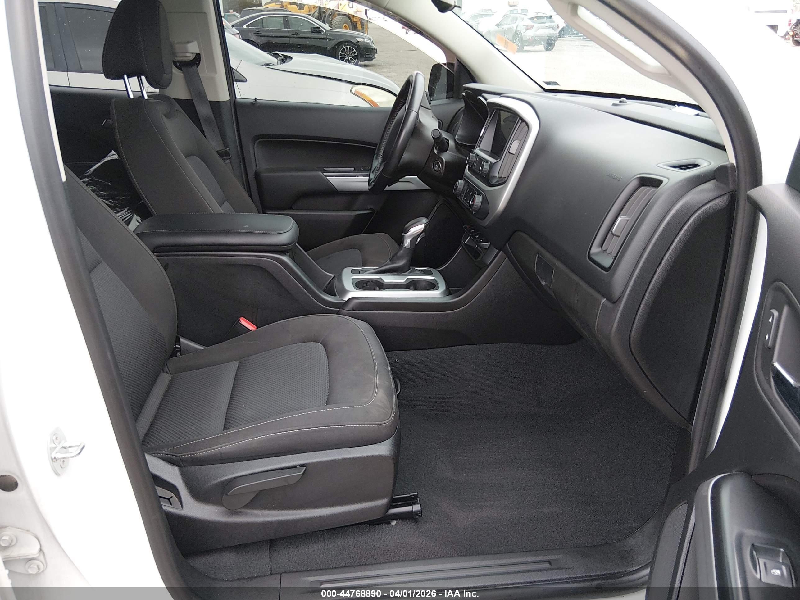 CHEVROLET COLORADO image 5
