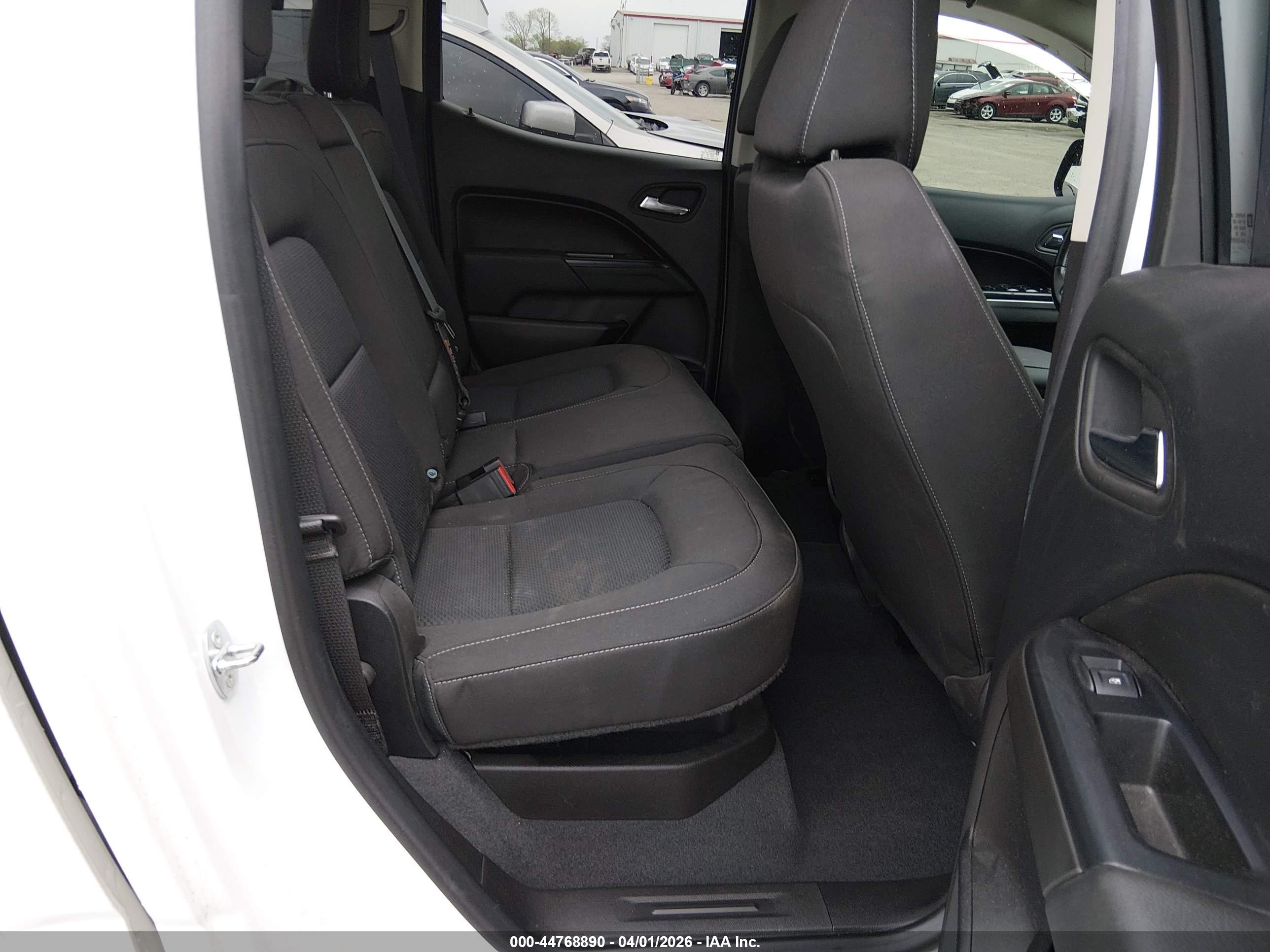 CHEVROLET COLORADO image 8