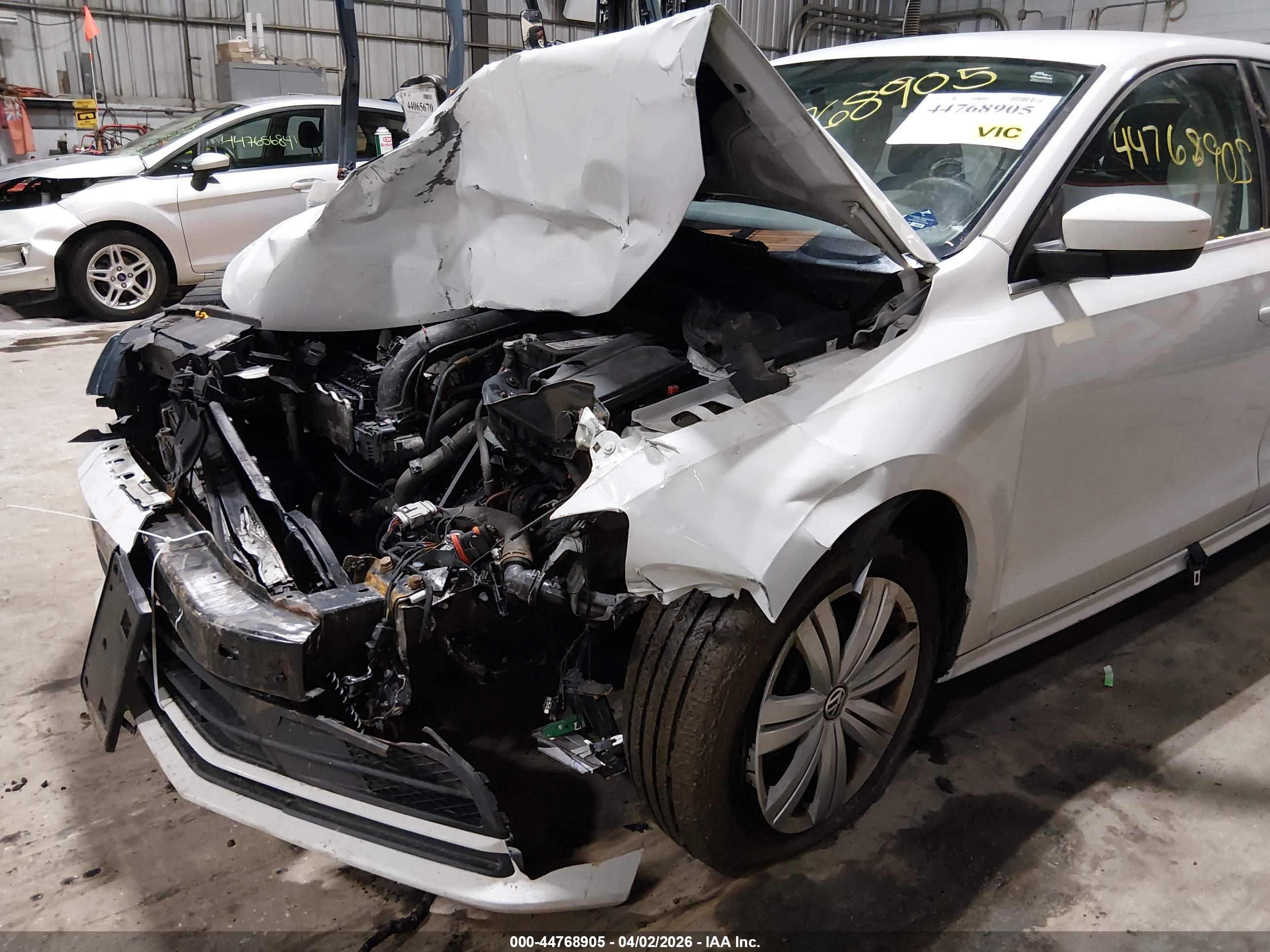 VOLKSWAGEN JETTA image 6